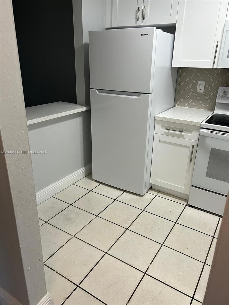 LAGO GRANDE CONDO THREE C · #41-101 in Hialeah - Photo 18