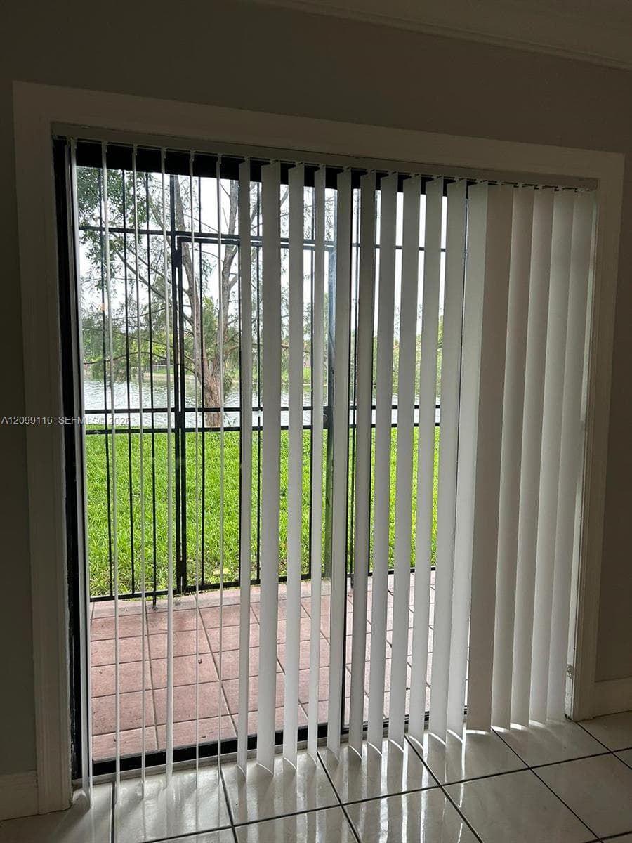 LAGO GRANDE CONDO THREE C · #41-101 in Hialeah - Photo 25