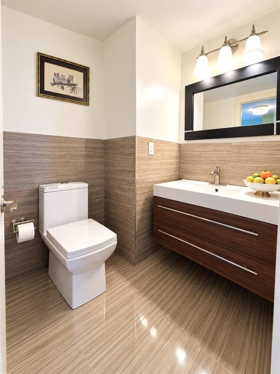 ADMIRALS PORT CONDO WEST · #905E in Aventura - Photo 9