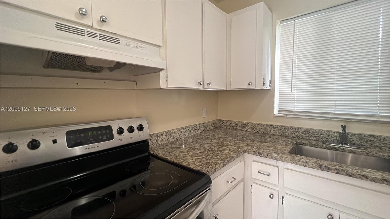 GREYNOLDS PARK GARDENS · #210 in North Miami Beach - Photo 2