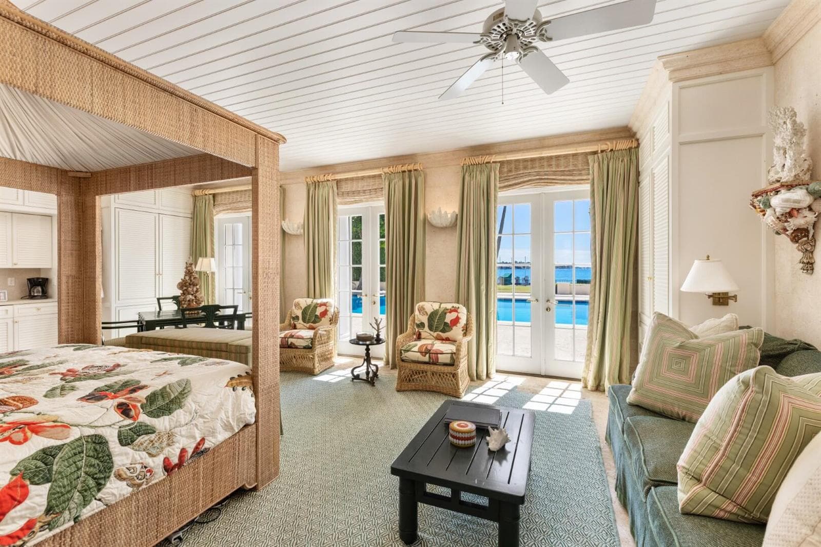 Cabana Room