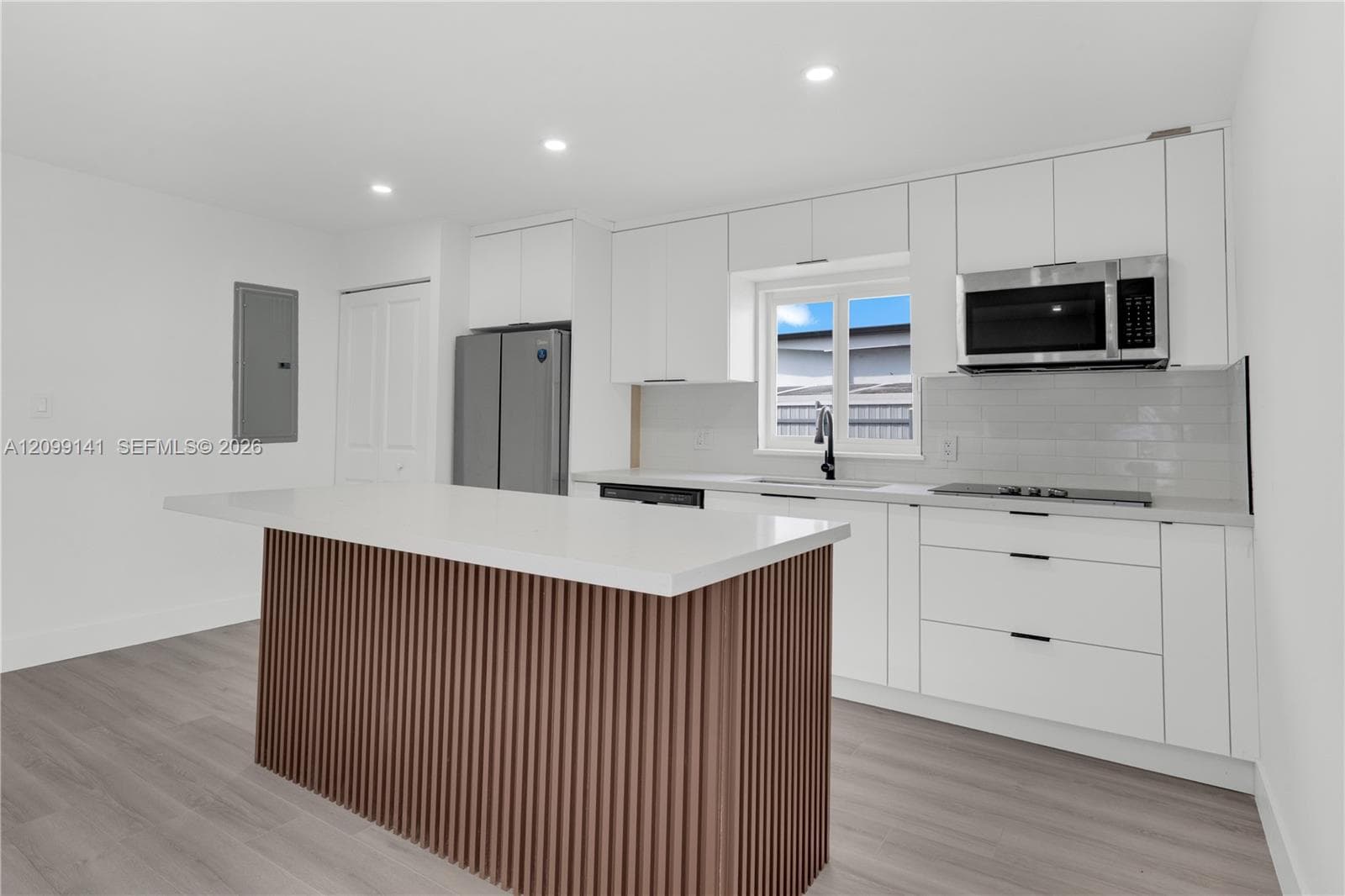 NEW KITCHEN