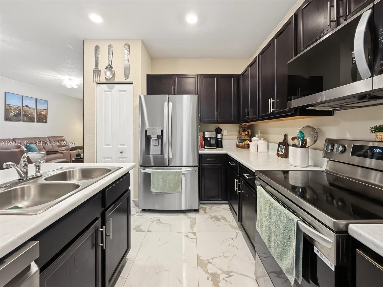 11266 SW 250th Ter photo 6