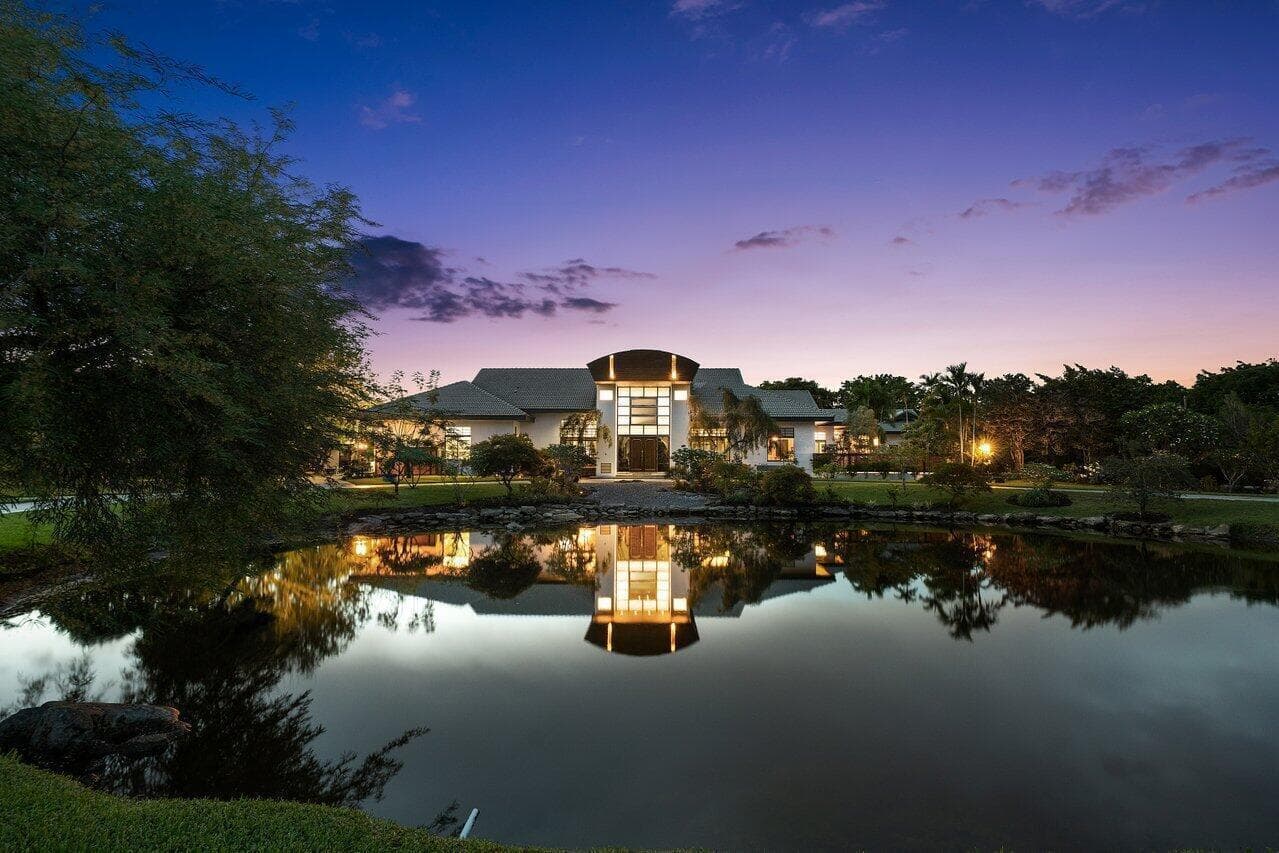 096-8549SurreyLane-BocaRaton-FL-33496-SM