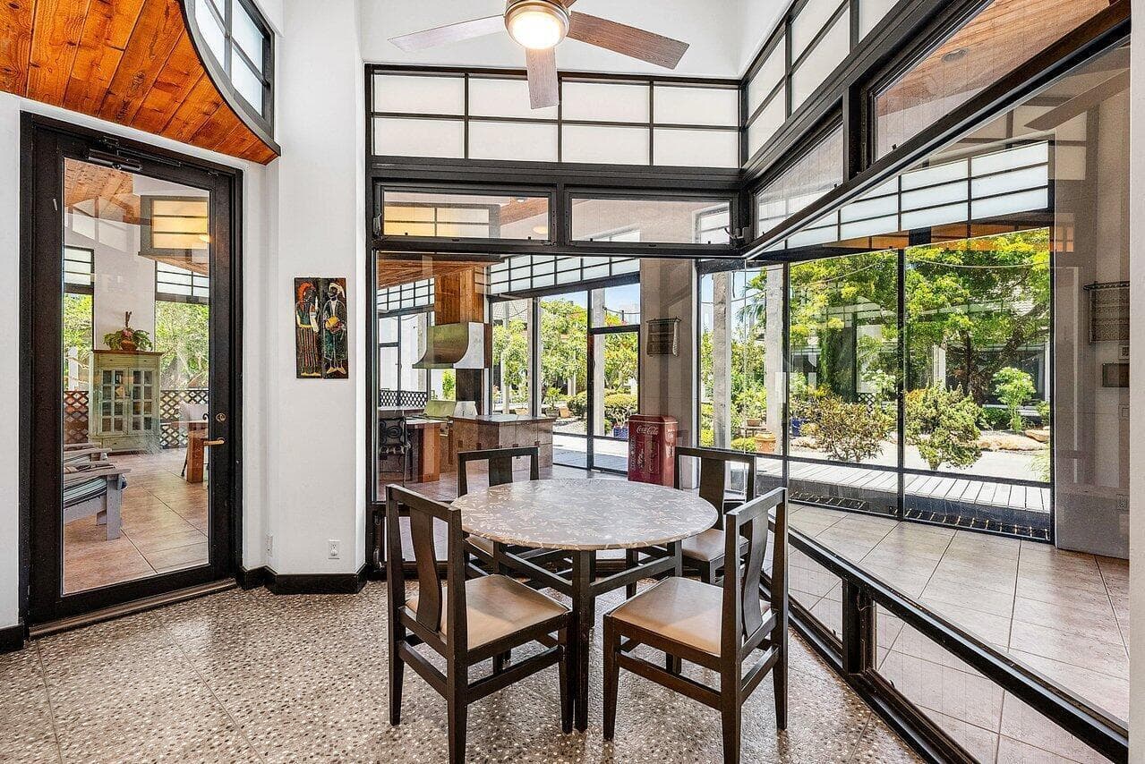 037-8549SurreyLane-BocaRaton-FL-33496-SM