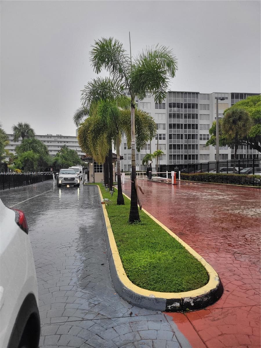 JADE WINDS · #615-1 in Miami - Photo 3