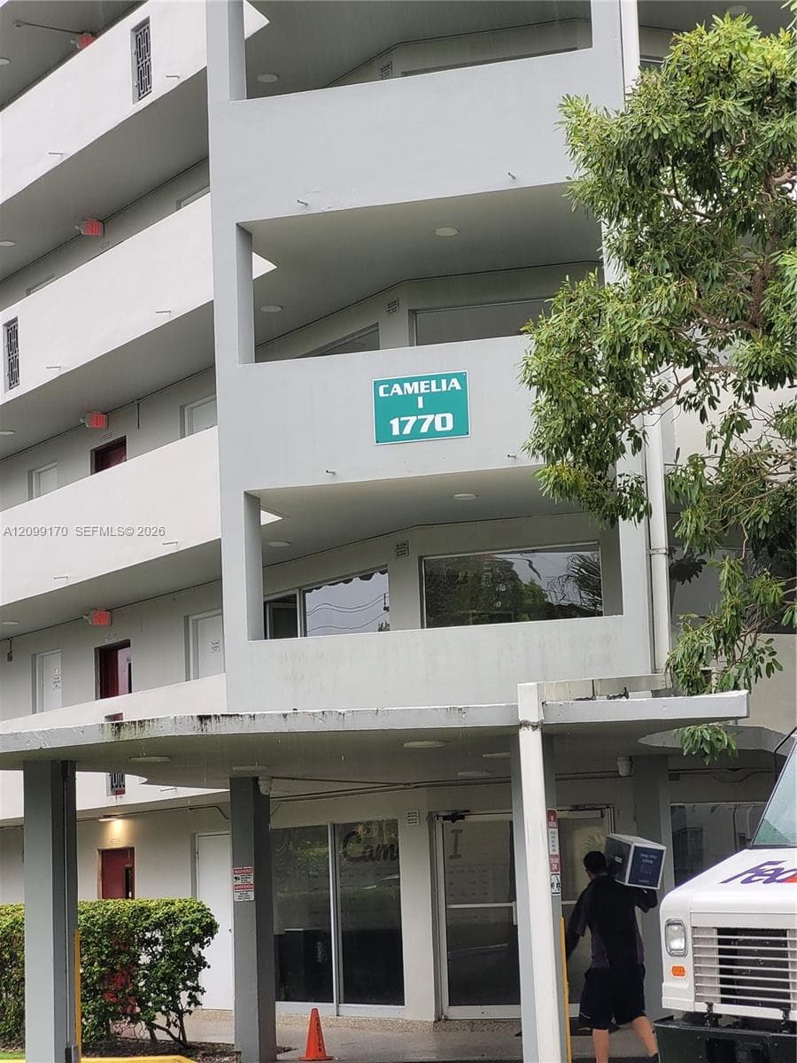 JADE WINDS · #615-1 in Miami - Photo 25