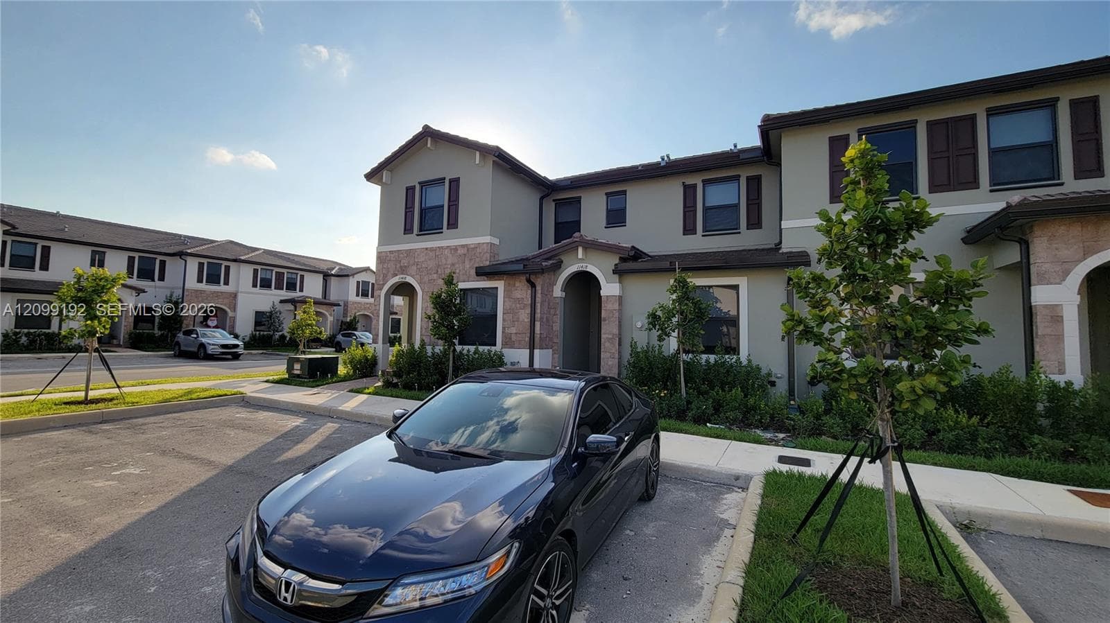 11418 W 34th Ct #. photo 4