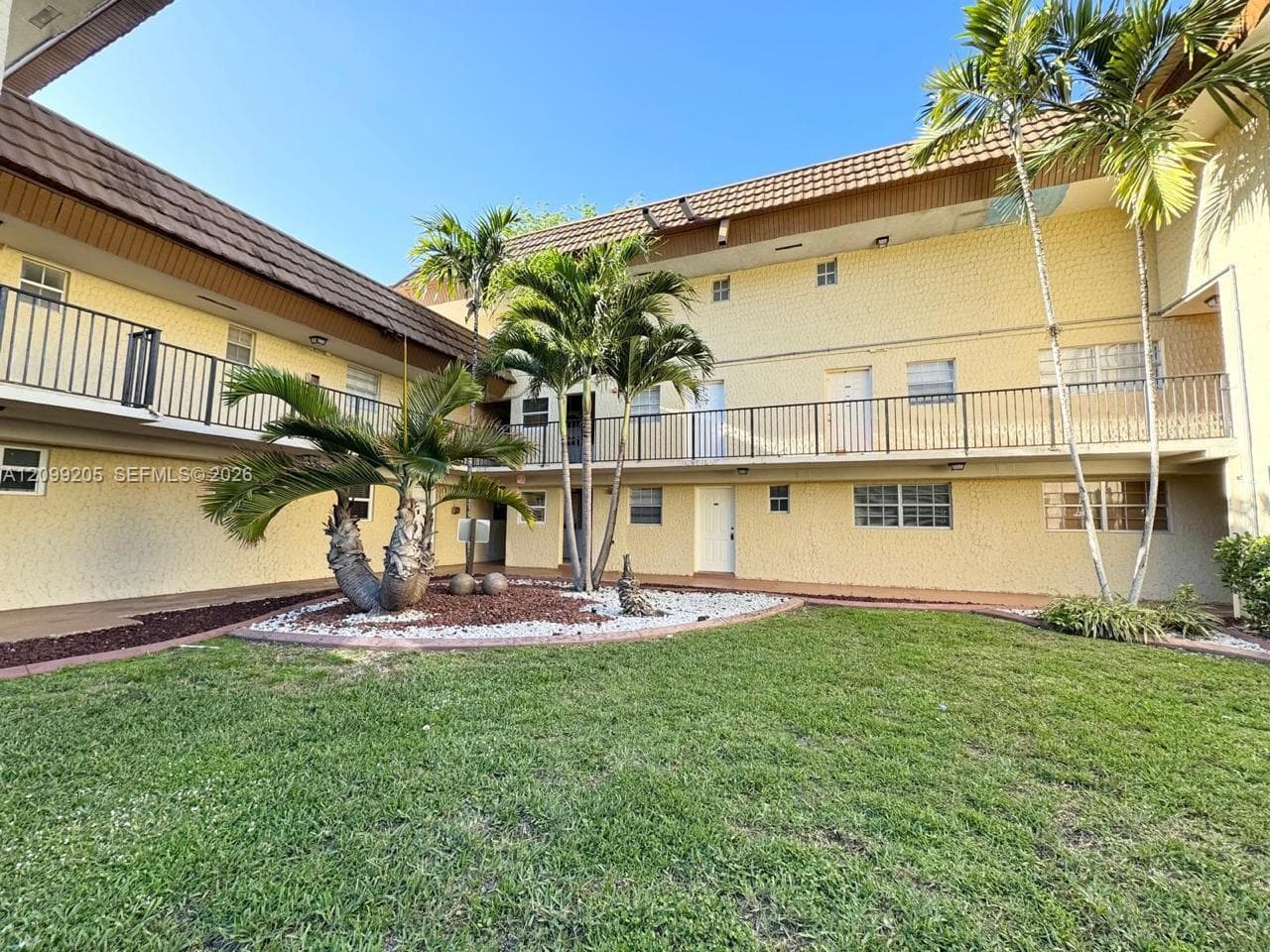 COURTYARDS AT KENDALL CON · #4-202 in Miami - Photo 19