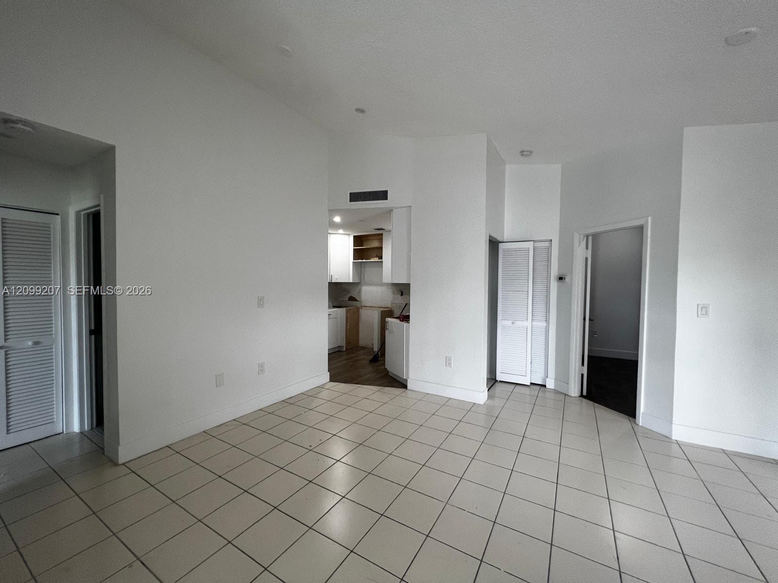 POINT LAKE CONDO I · #207 in Miami - Photo 2