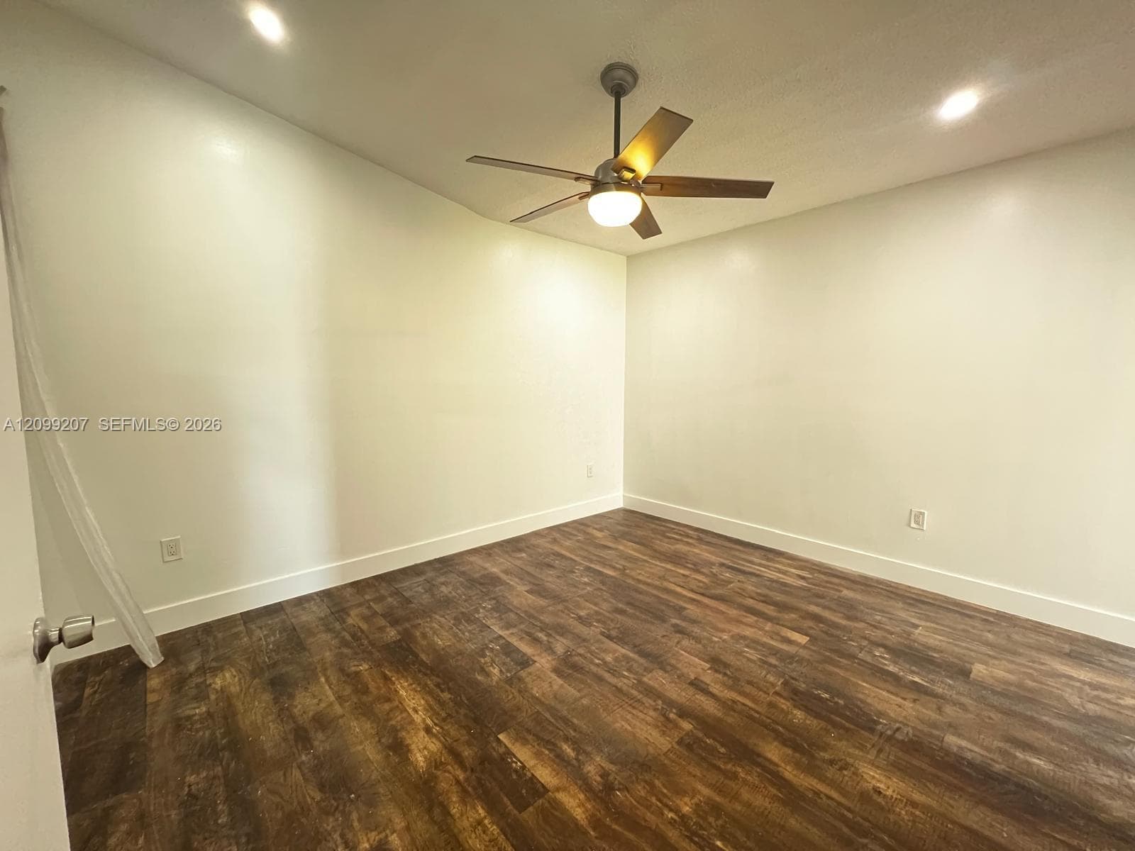 POINT LAKE CONDO I · #207 in Miami - Photo 17
