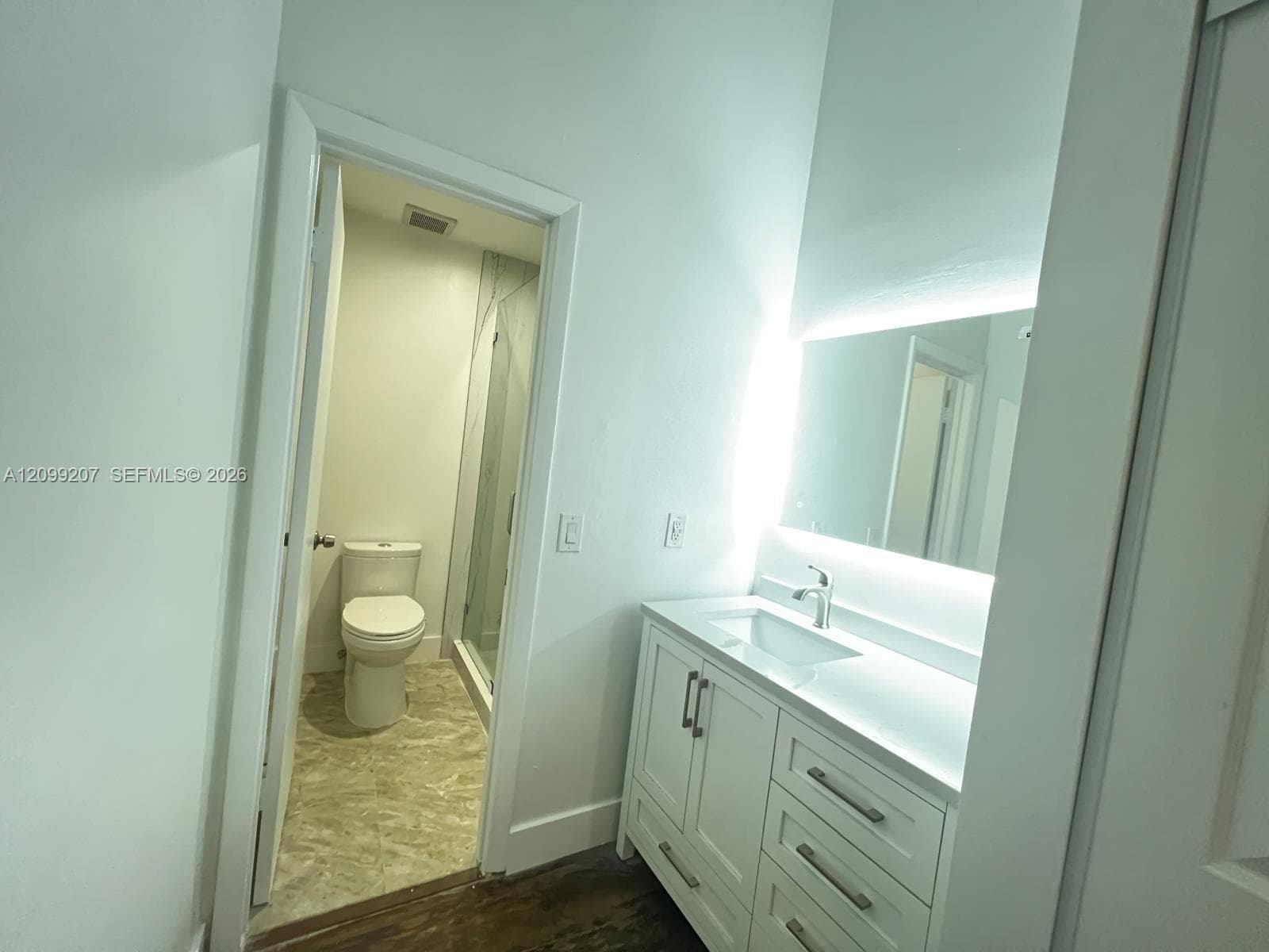 POINT LAKE CONDO I · #207 in Miami - Photo 12