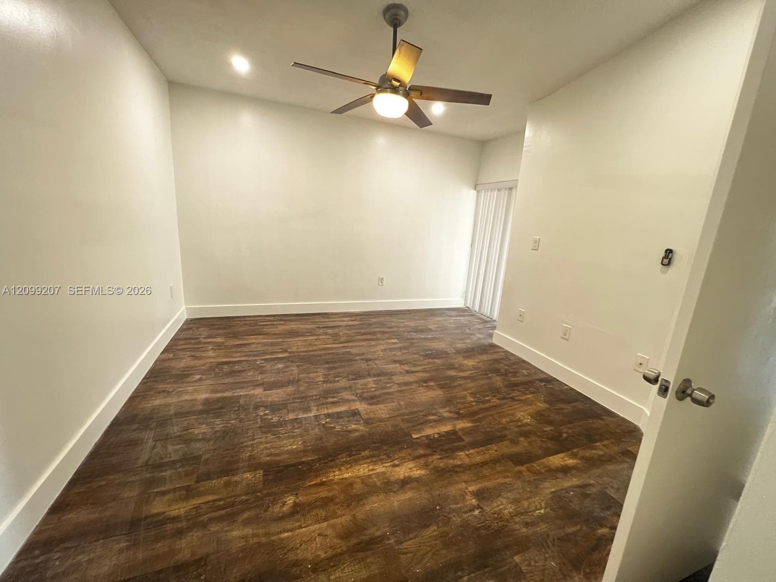 POINT LAKE CONDO I · #207 in Miami - Photo 10