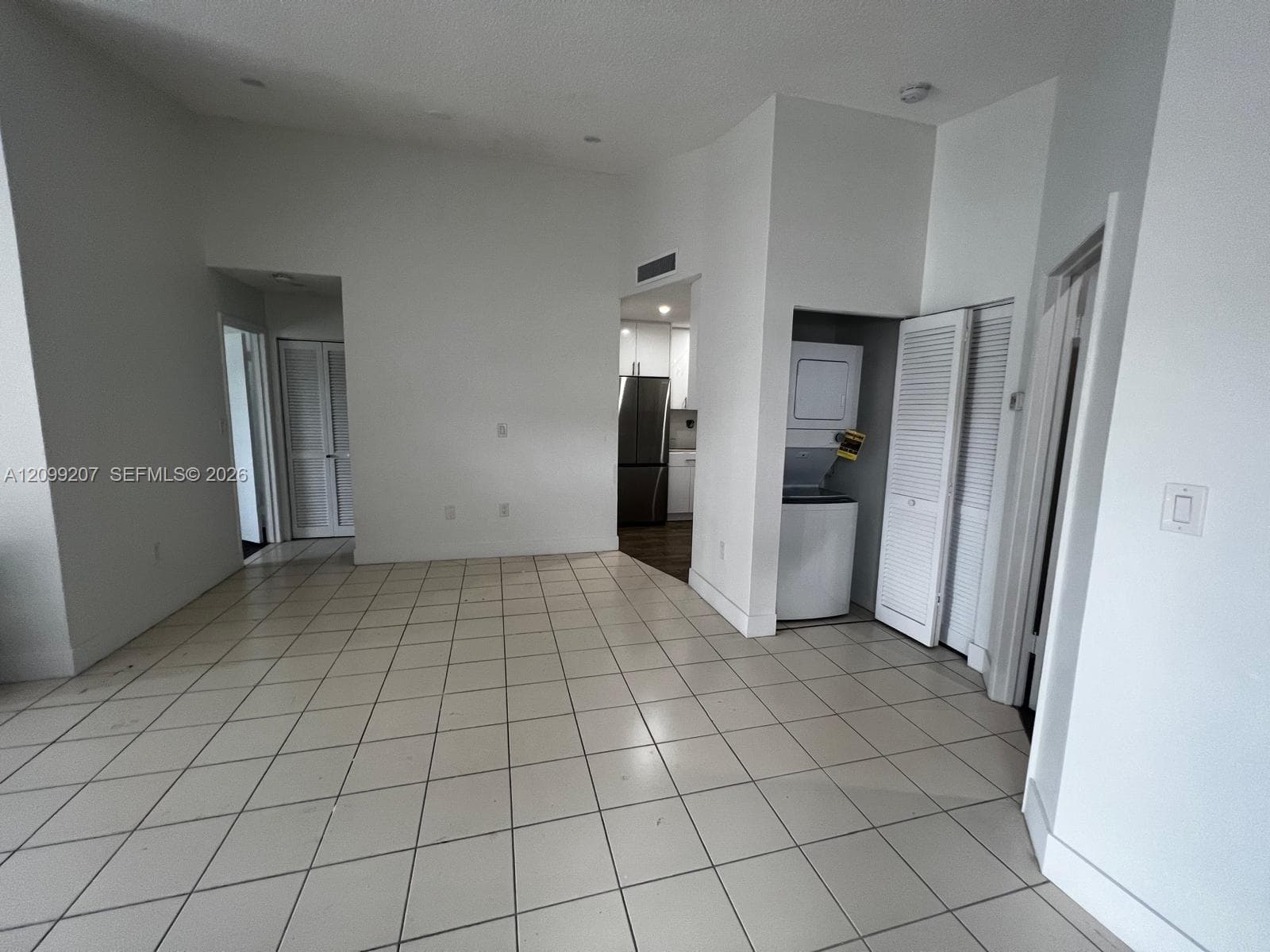 POINT LAKE CONDO I · #207 in Miami - Photo 4