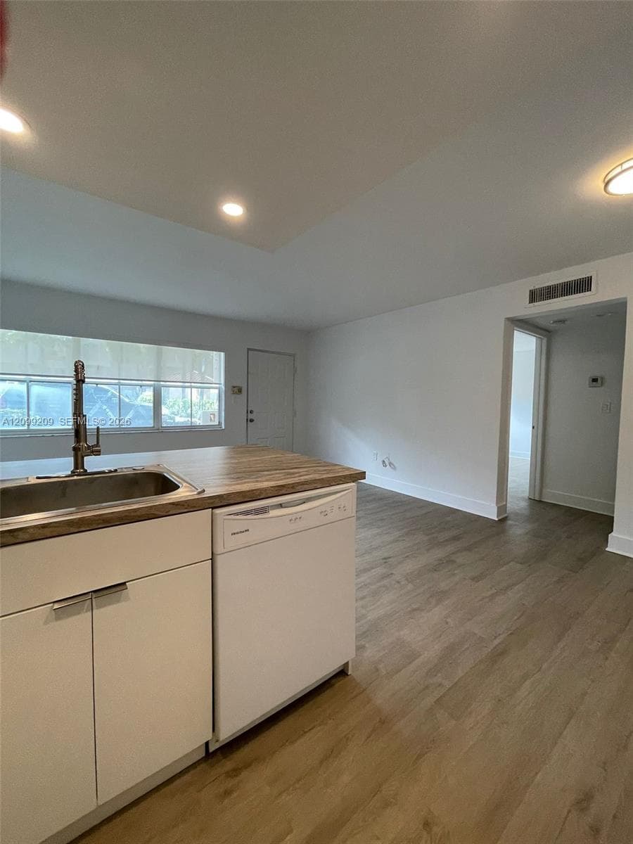 CORAL POINTE TOWNHOMES CO · #5-105 in Miami - Photo 6