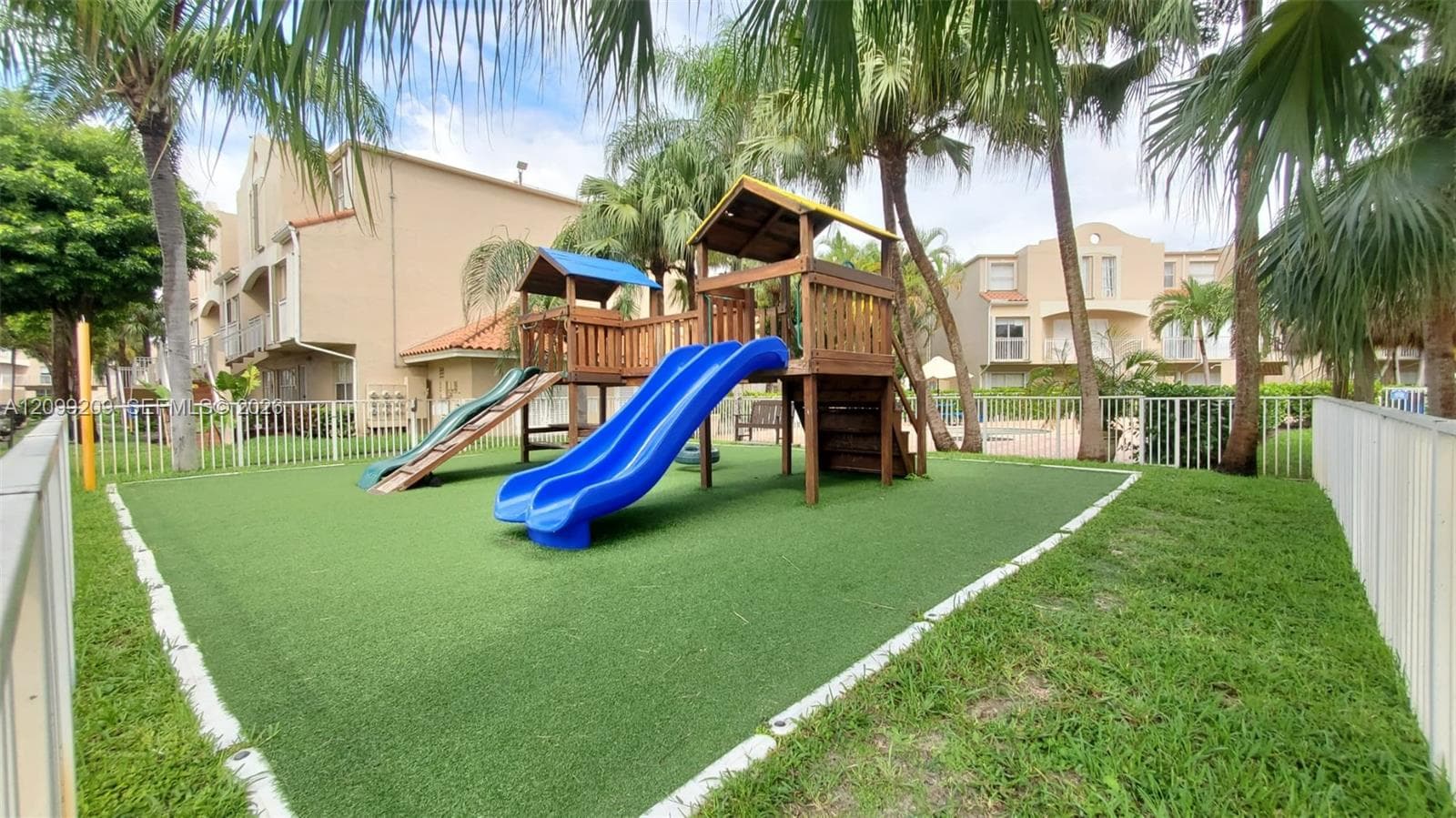 CORAL POINTE TOWNHOMES CO · #5-105 in Miami - Photo 16
