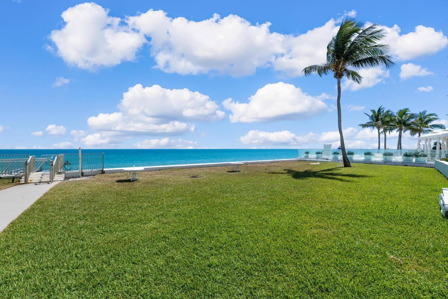 3570 S Ocean Blvd Apt 510-large-033-027-