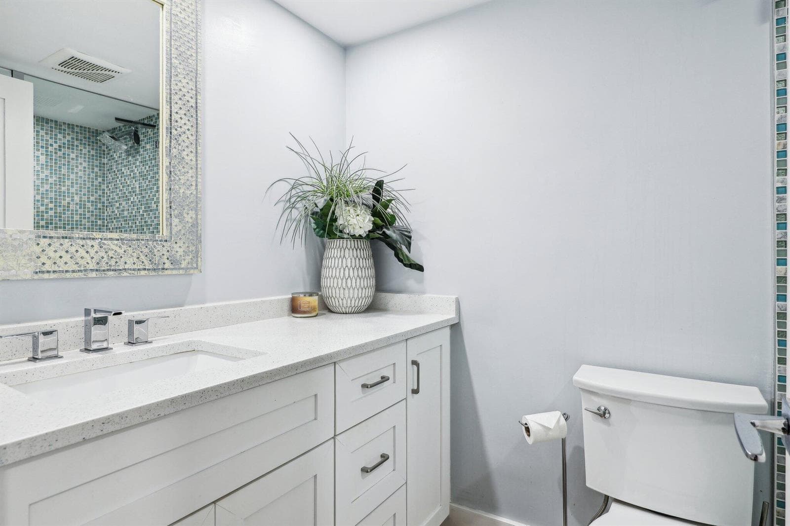 24-web-or-mls-E Royal Palm Rd-2005-024