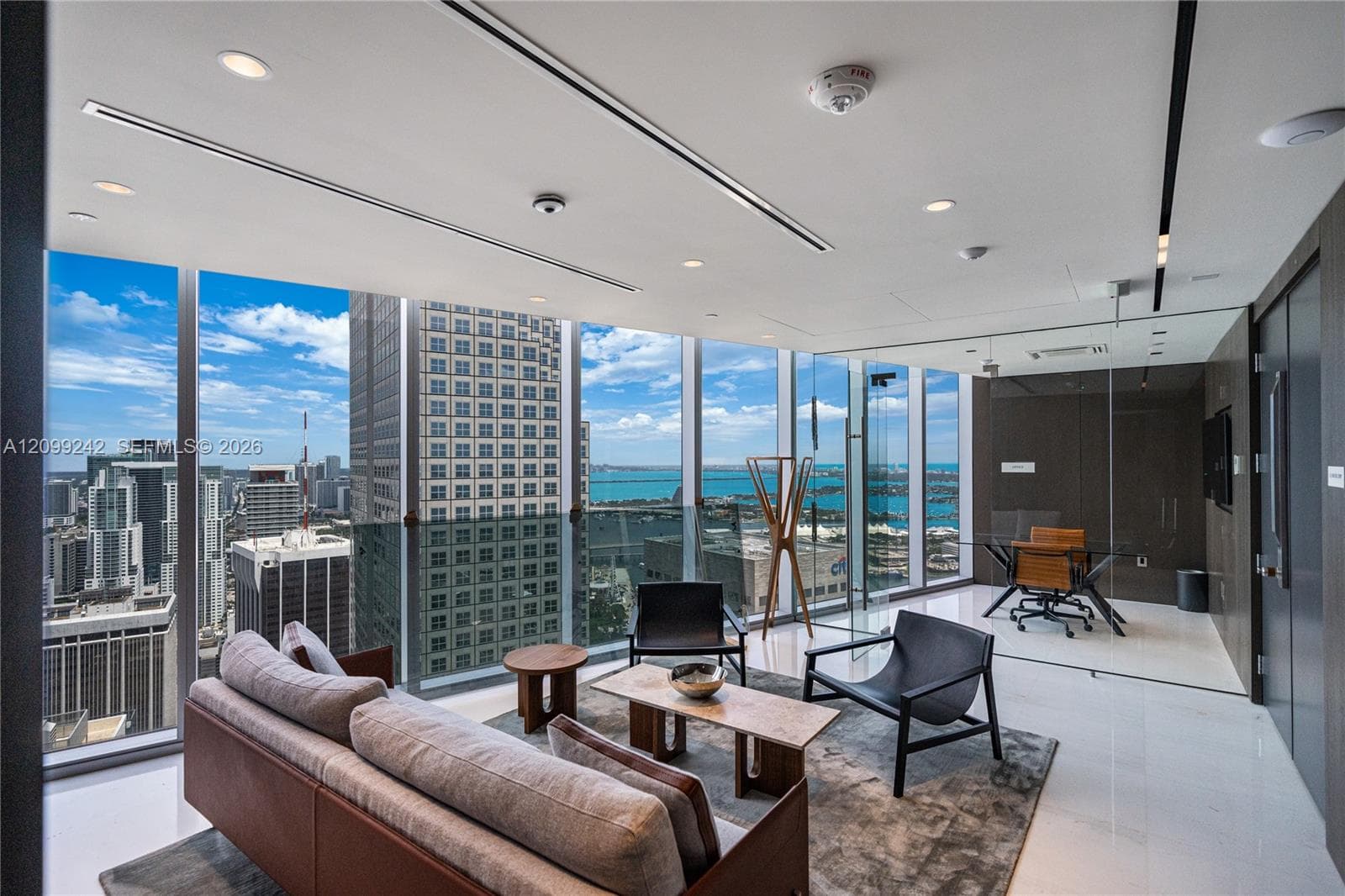Floor 52-Business Center