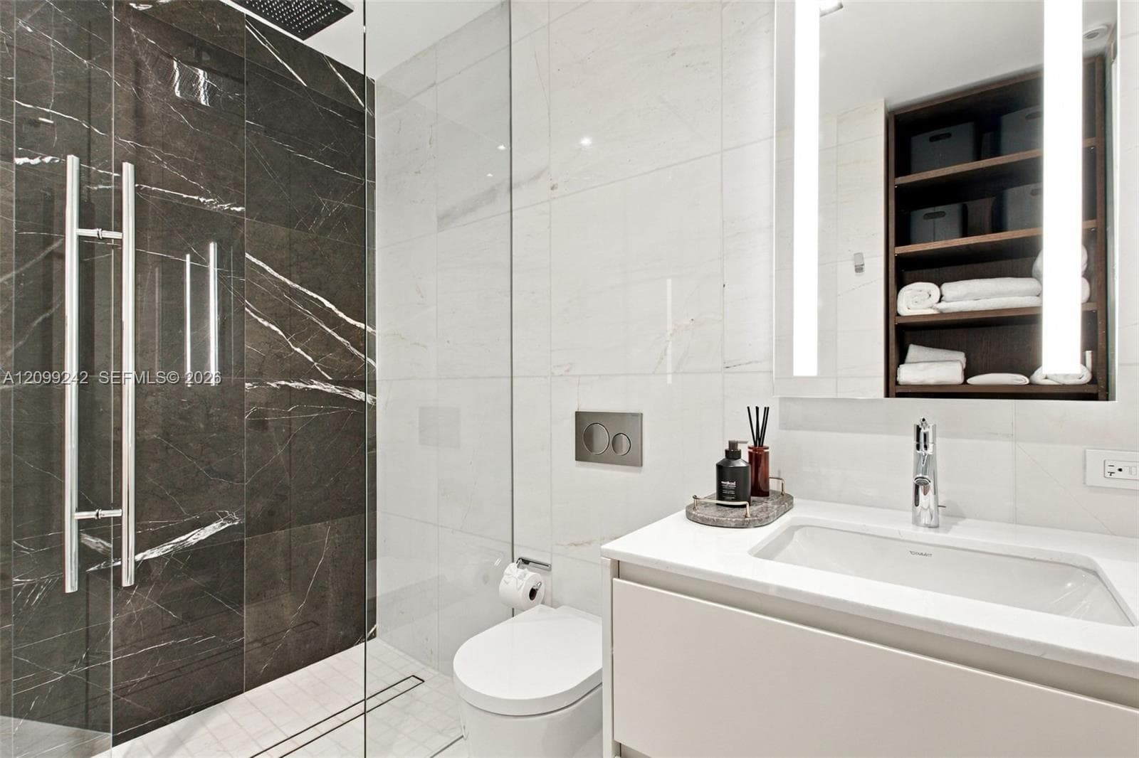 Den Bathroom.