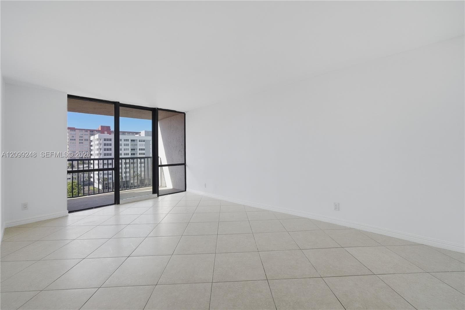 Avant Garde Condo · #703 in Hallandale Beach - Photo 14