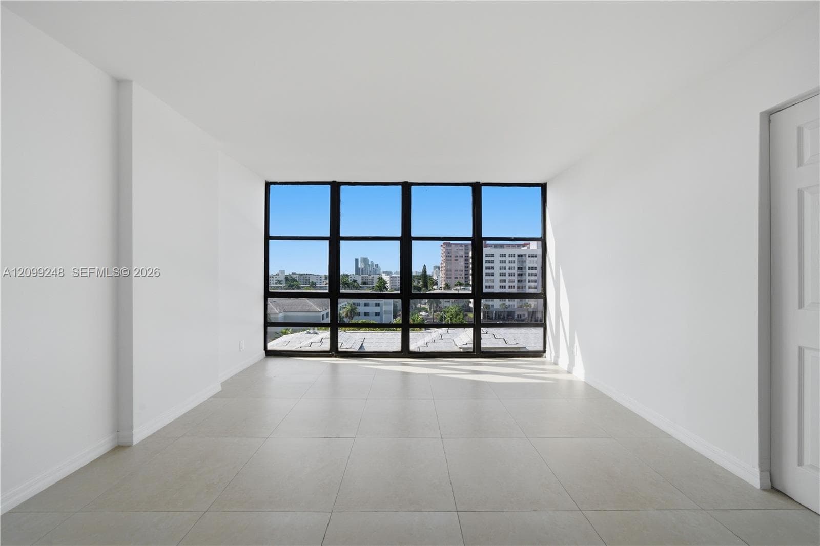 Avant Garde Condo · #703 in Hallandale Beach - Photo 11