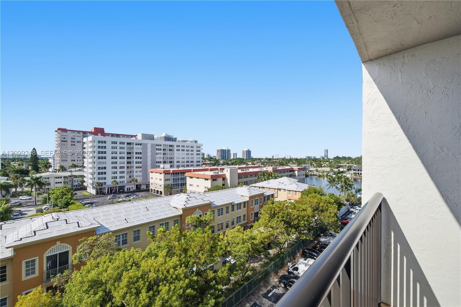 Avant Garde Condo · #703 in Hallandale Beach - Photo 19