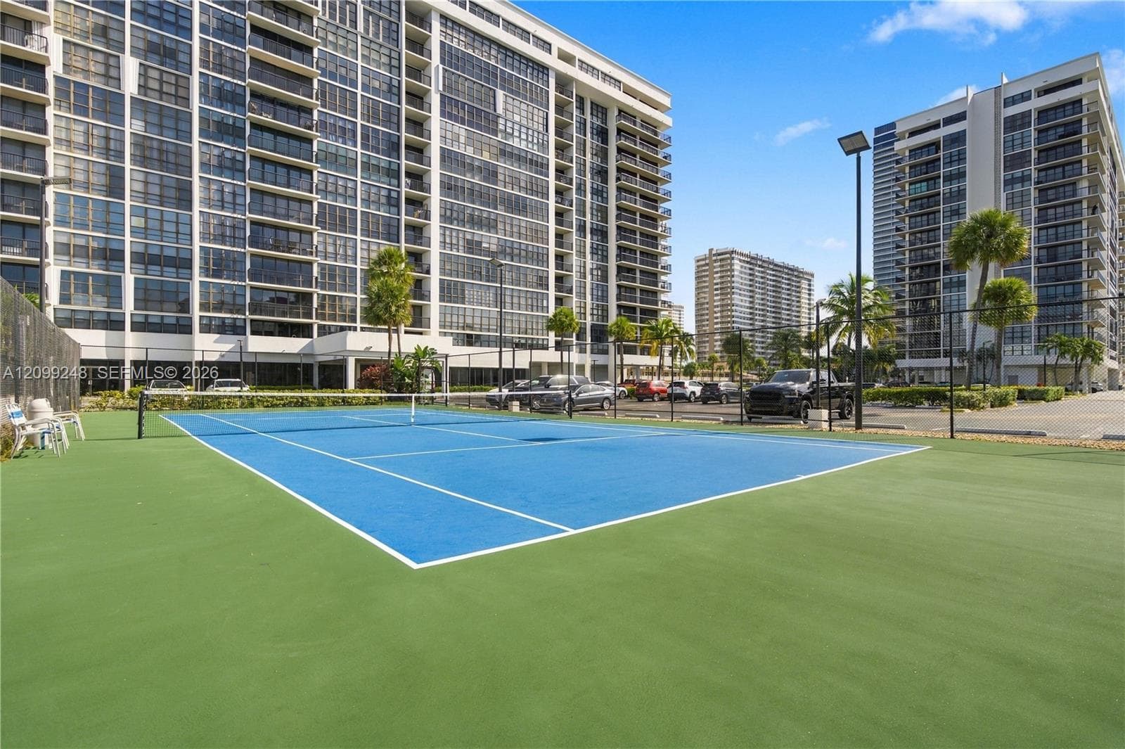 Avant Garde Condo · #703 in Hallandale Beach - Photo 35