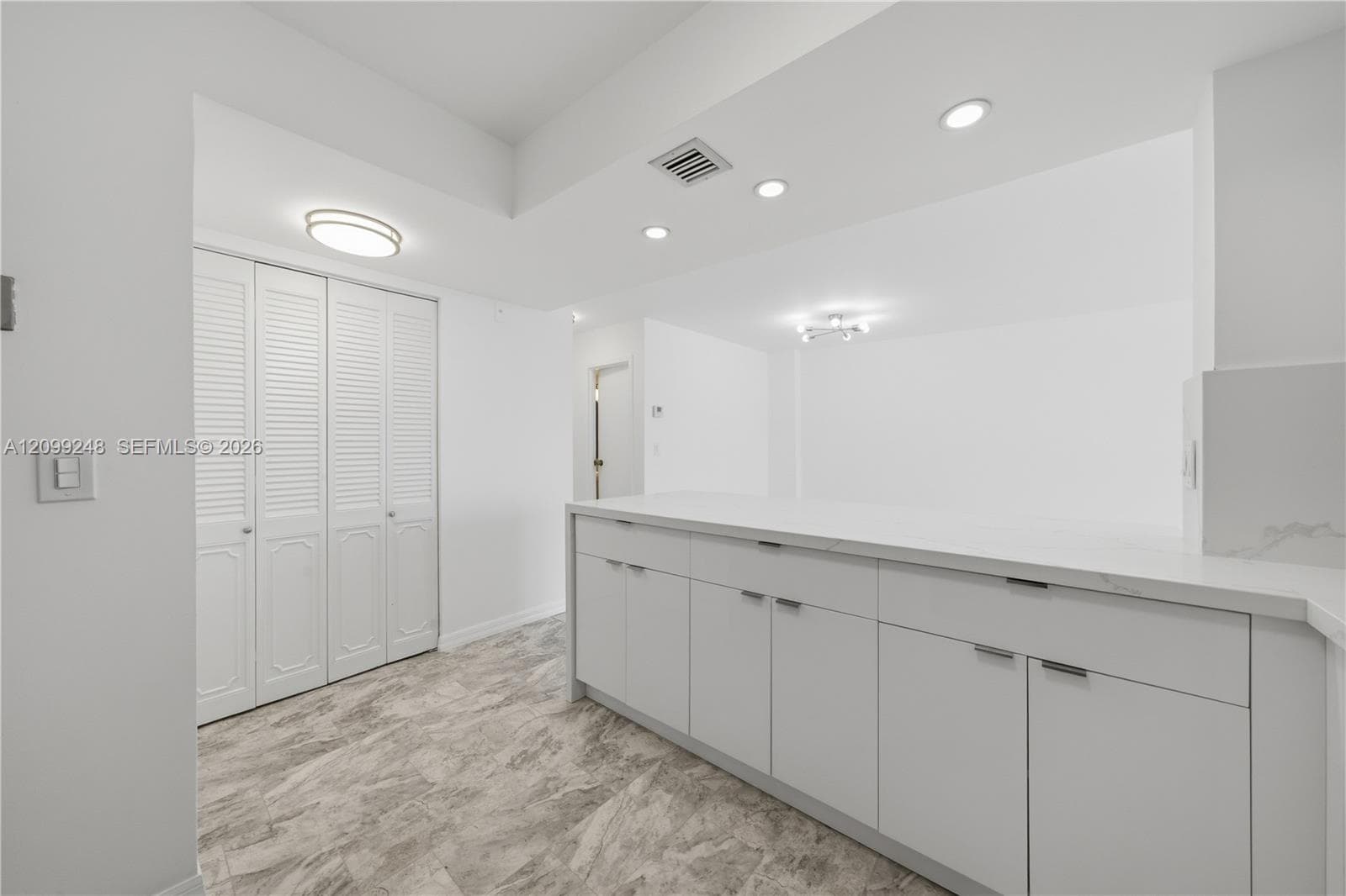 Avant Garde Condo · #703 in Hallandale Beach - Photo 8