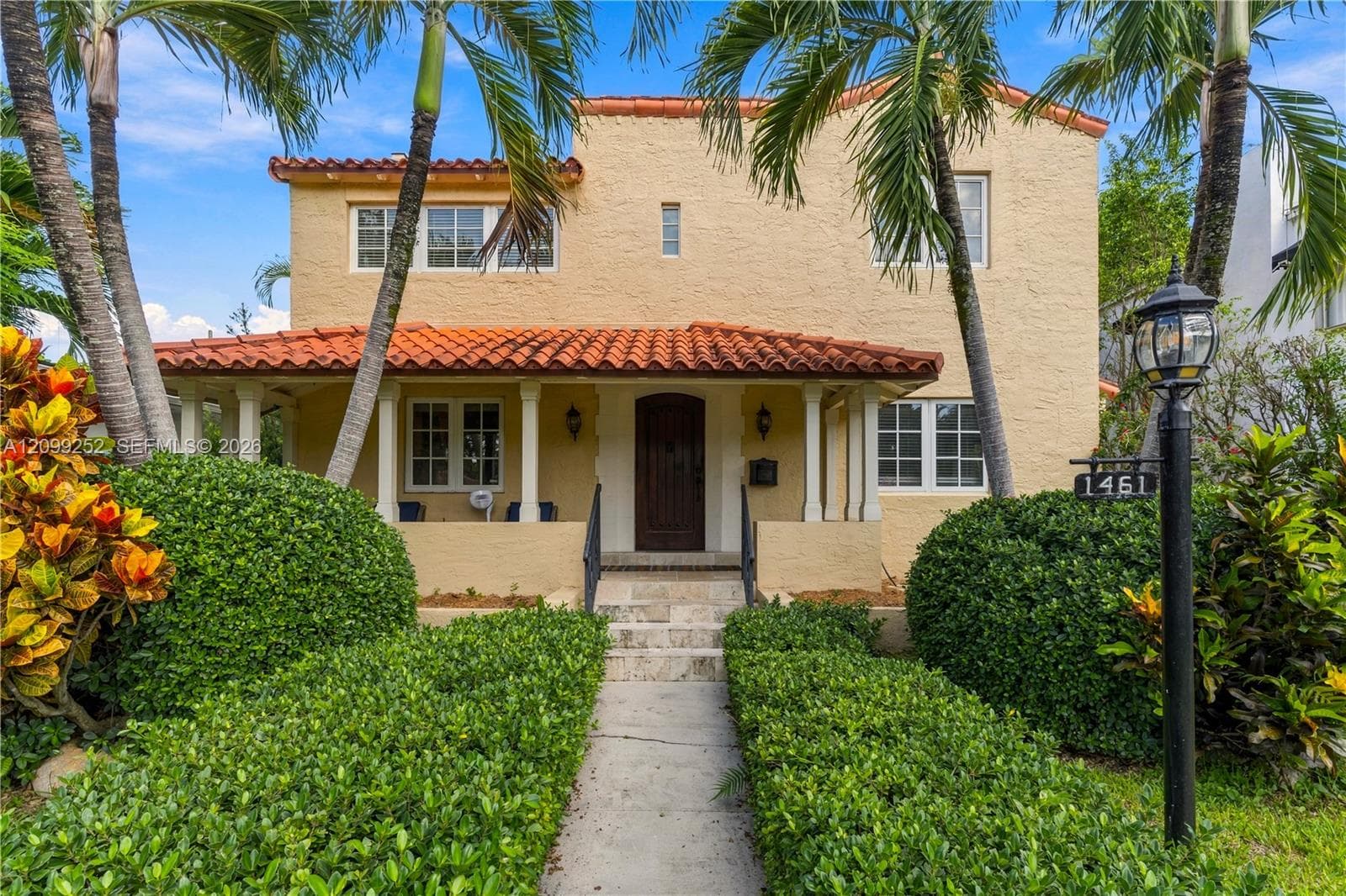 1461 Certosa Ave photo 3
