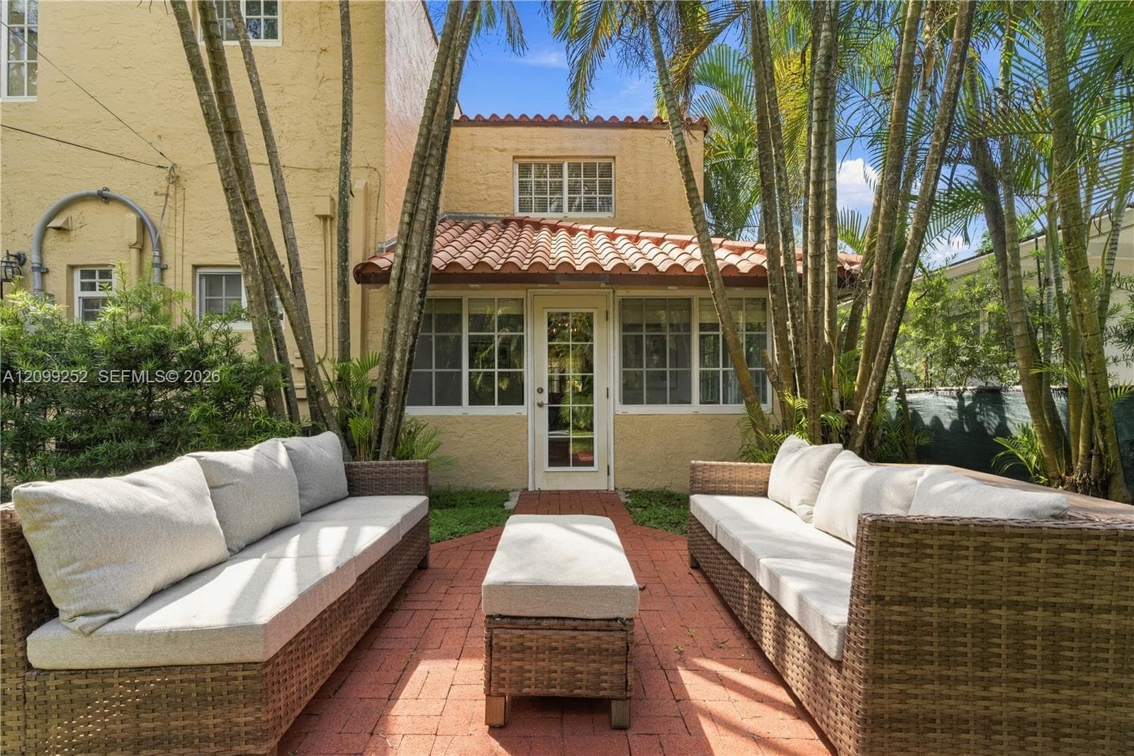 1461 Certosa Ave photo 32