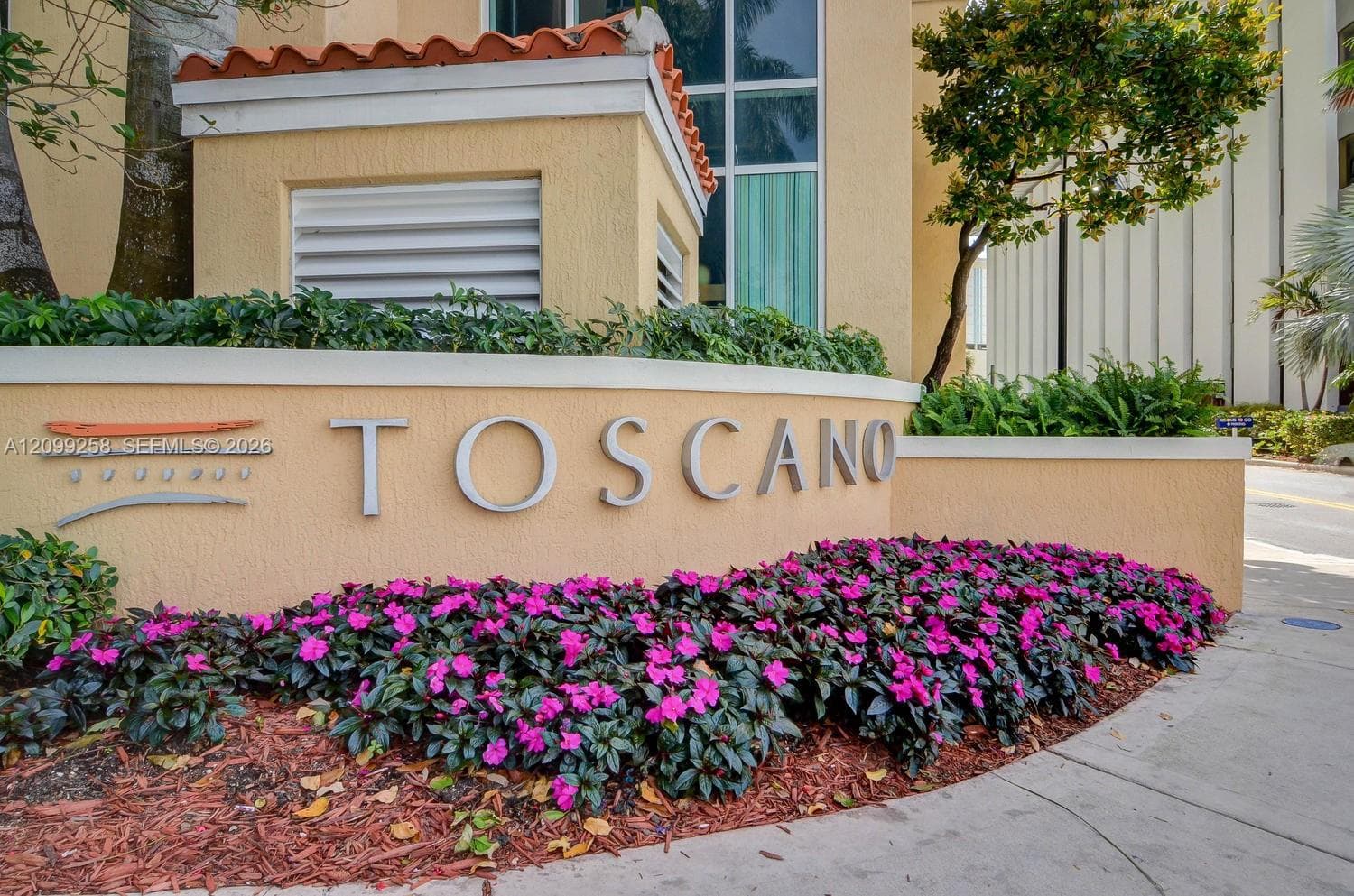 TOSCANO CONDO · #810S in Miami - Photo 28