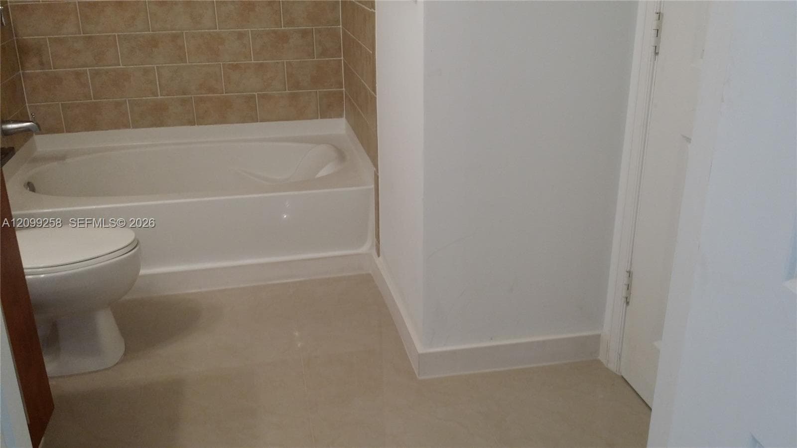 TOSCANO CONDO · #810S in Miami - Photo 18
