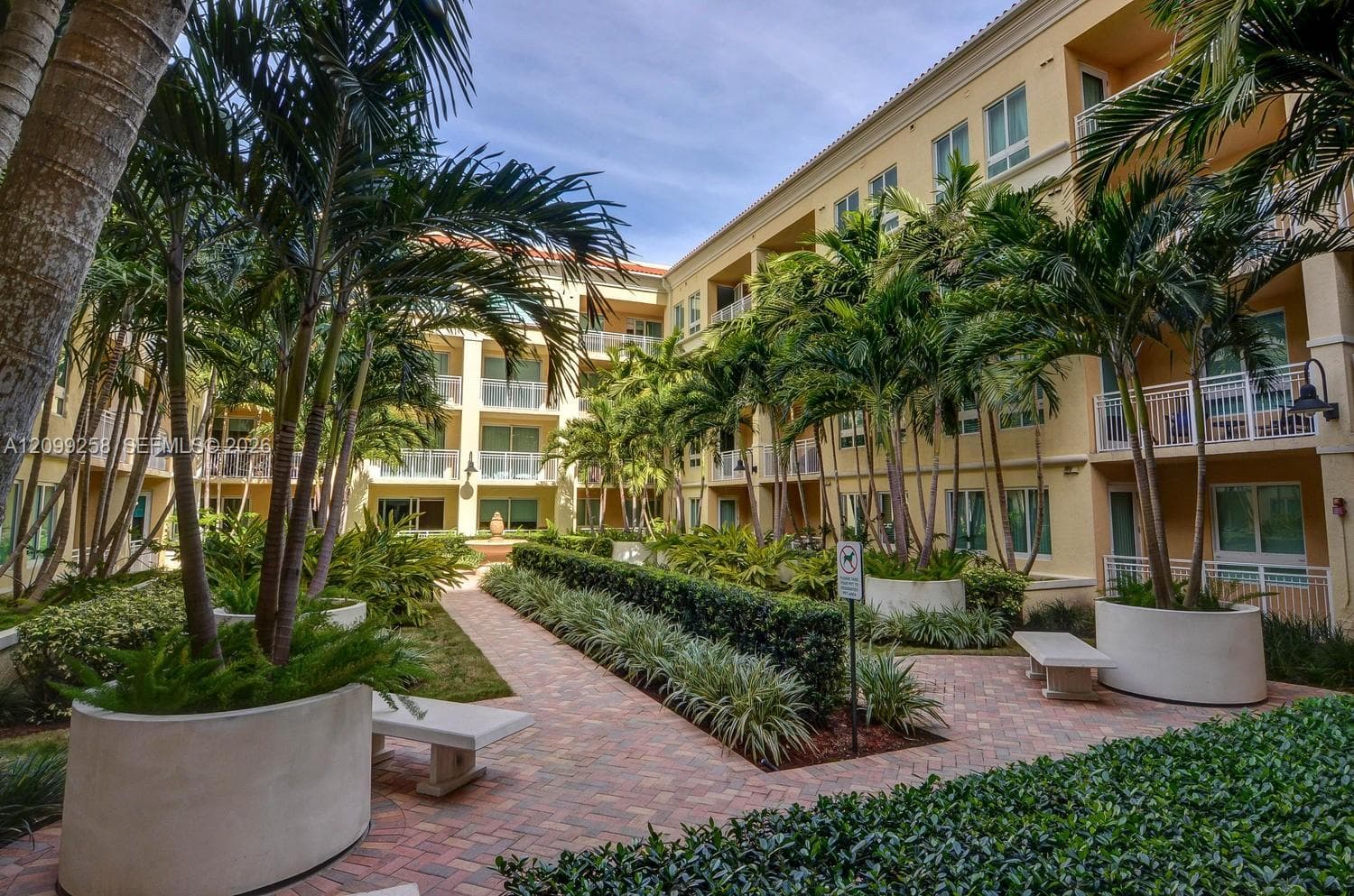 TOSCANO CONDO · #810S in Miami - Photo 25