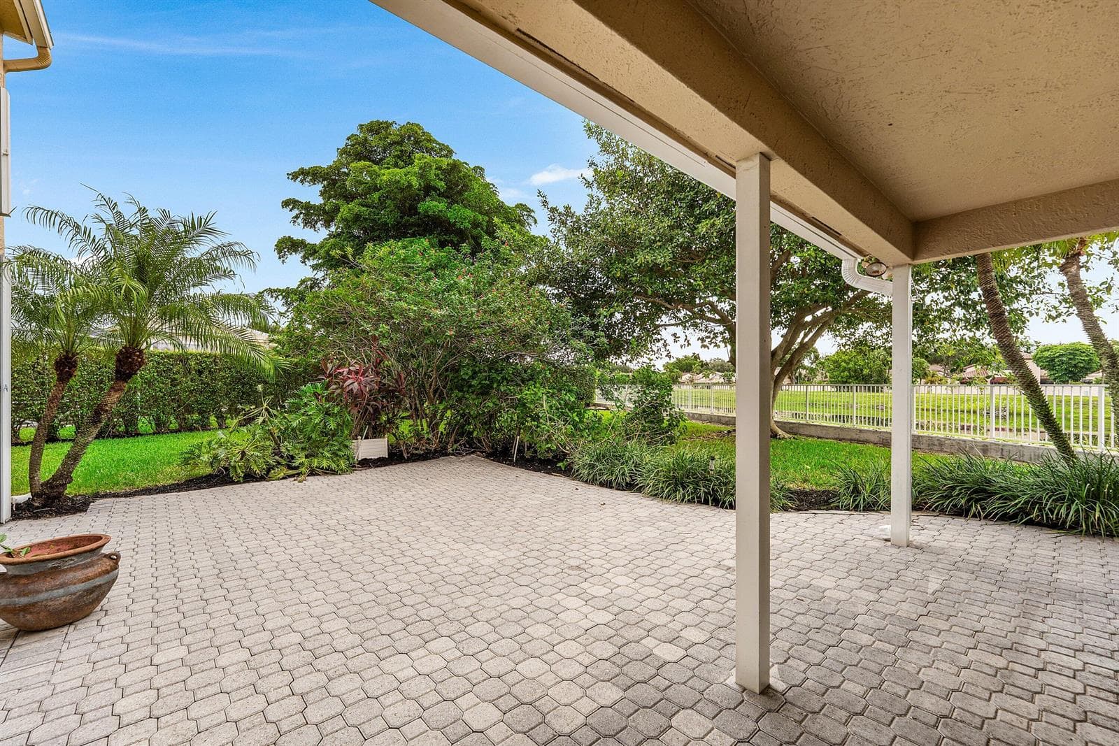 033-23350TorreCircle-BocaRaton-FL-33433-