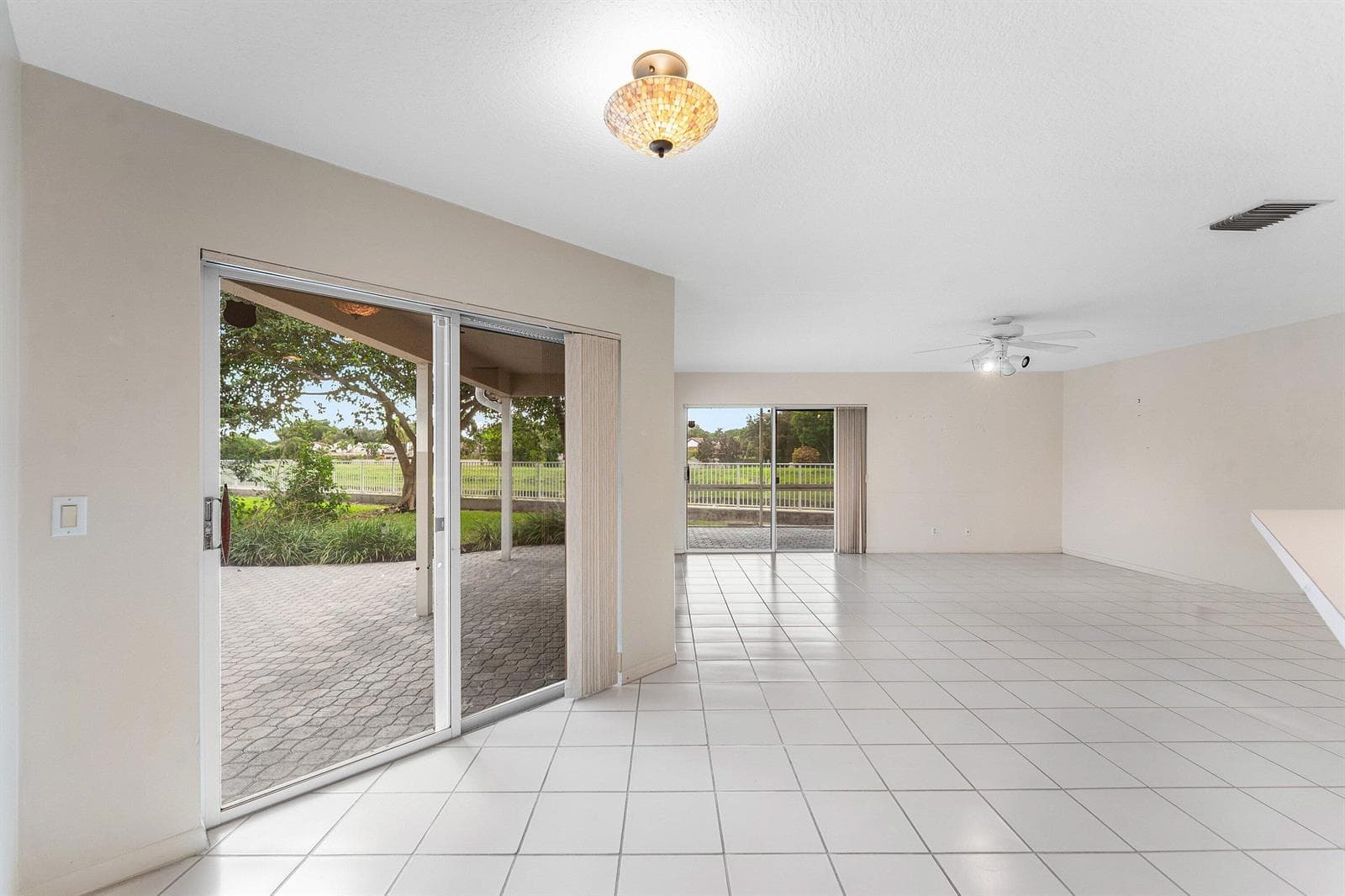012-23350TorreCircle-BocaRaton-FL-33433-