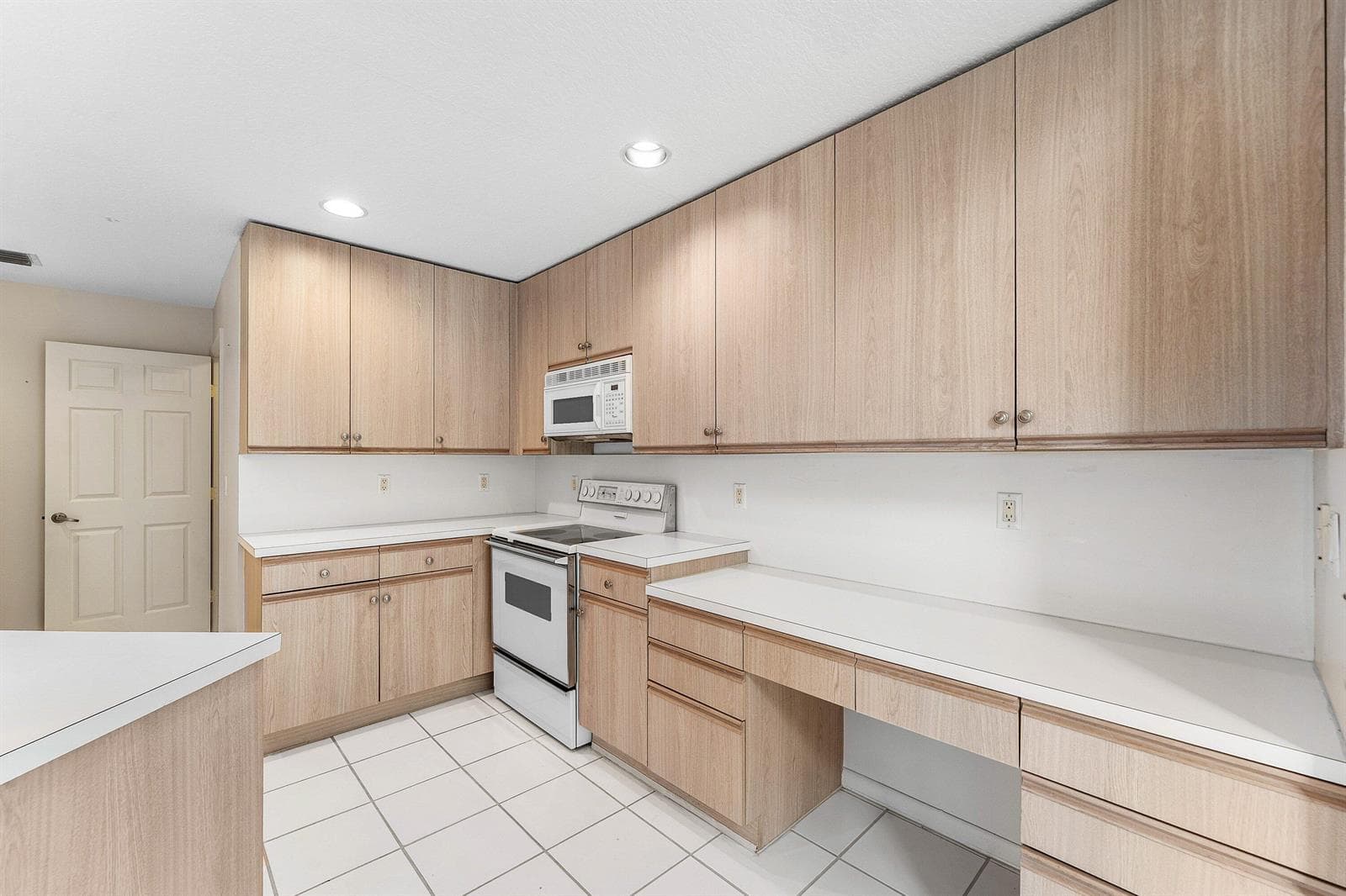 010-23350TorreCircle-BocaRaton-FL-33433-