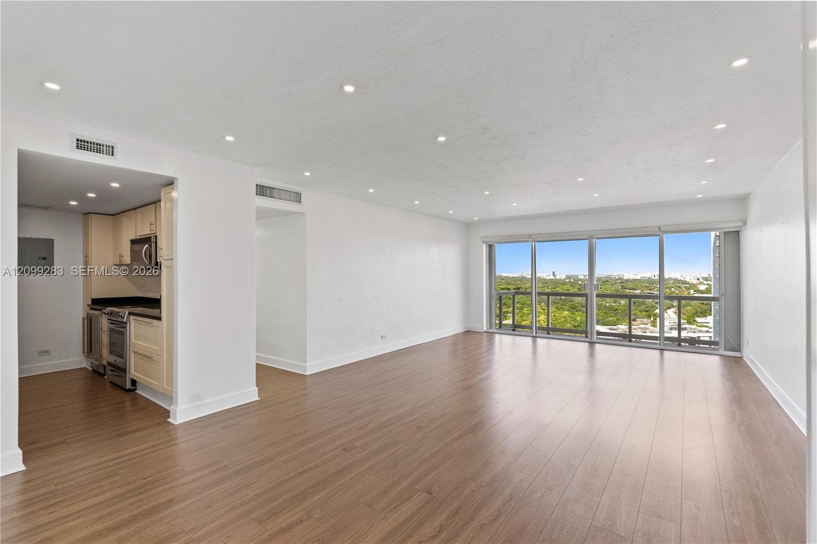 Brickell Townhouse · #PHL in Miami - Photo 3