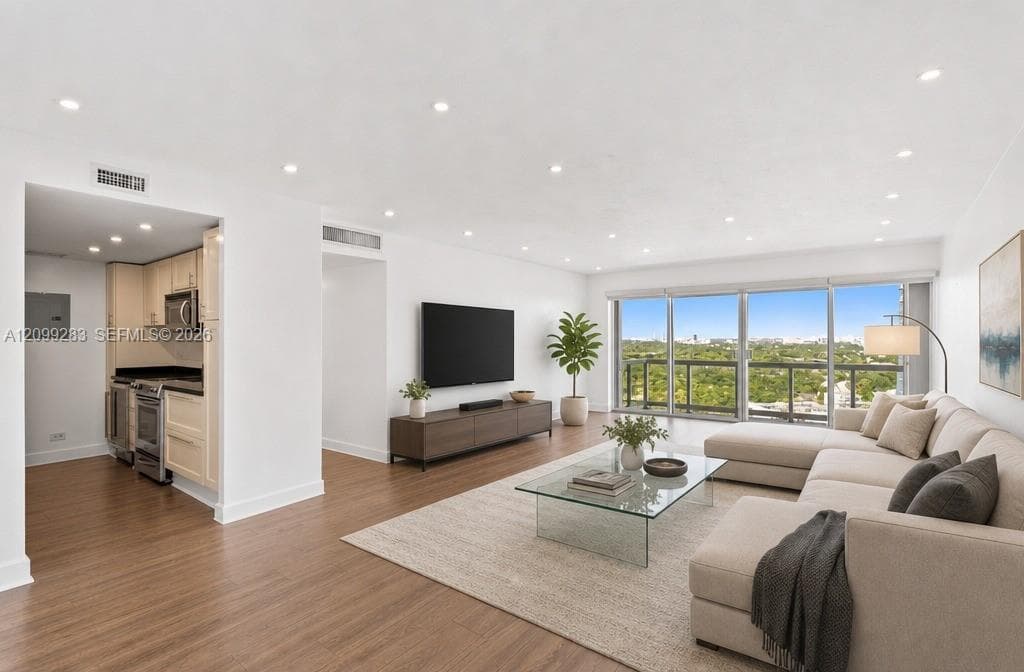 Brickell Townhouse · #PHL in Miami - Photo 1