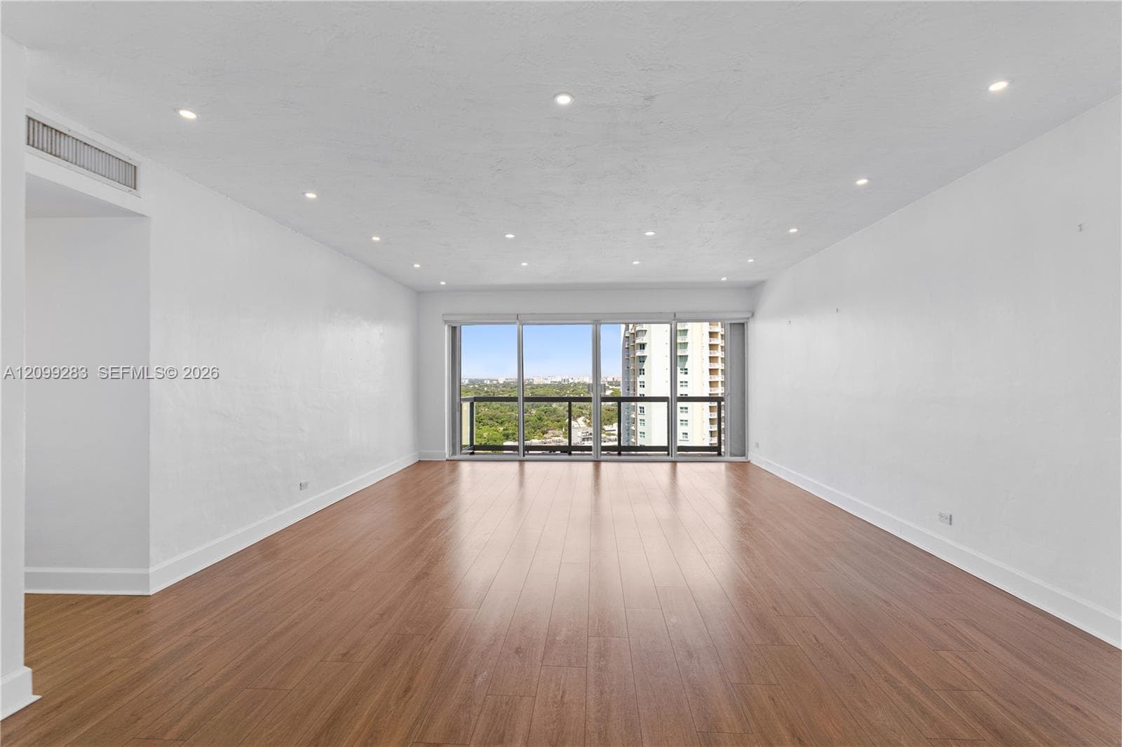 Brickell Townhouse · #PHL in Miami - Photo 4