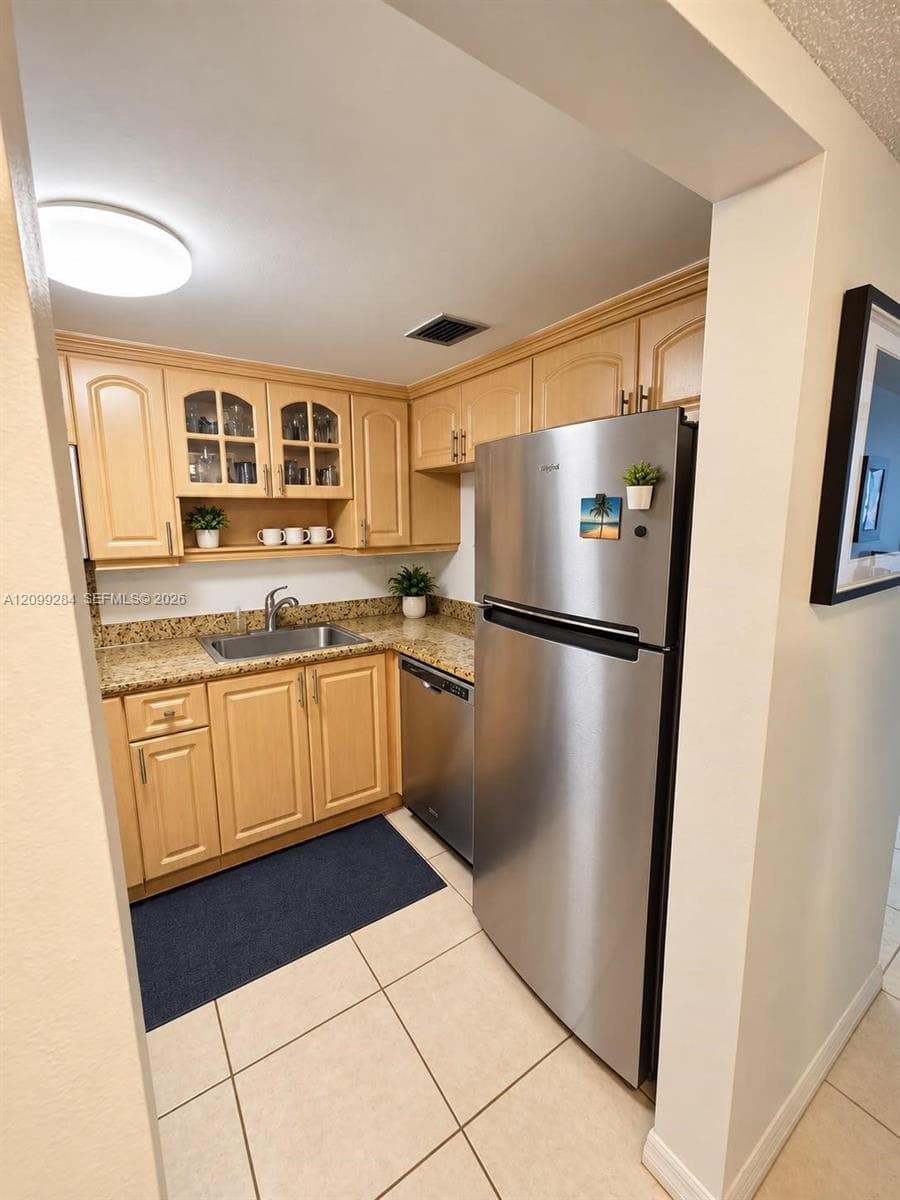 WEST BAY GARDENS · #212 in Miami Beach - Photo 3