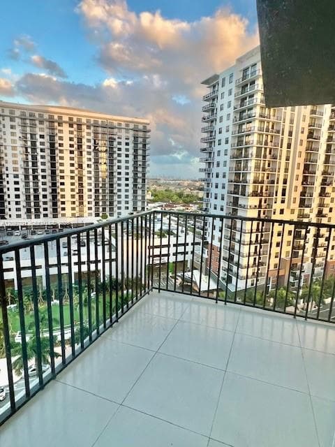 5252 Paseo · #1009 in Doral - Photo 3