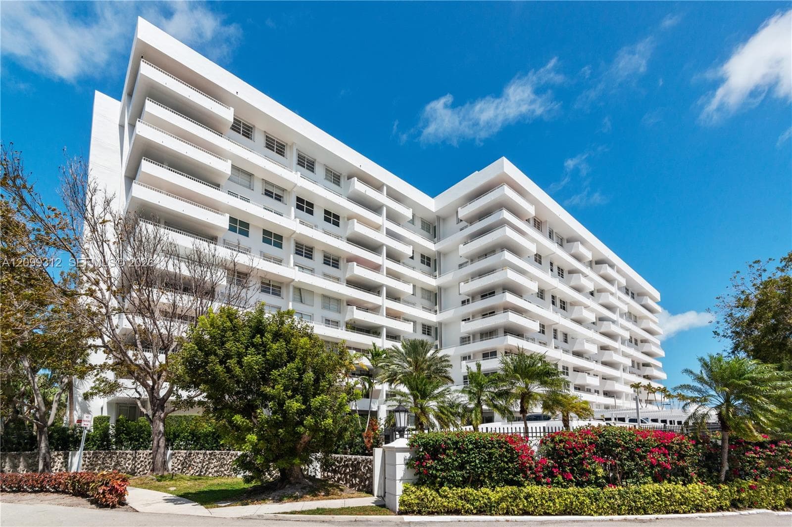 Commodore Club South · #1111 in Key Biscayne - Photo 14