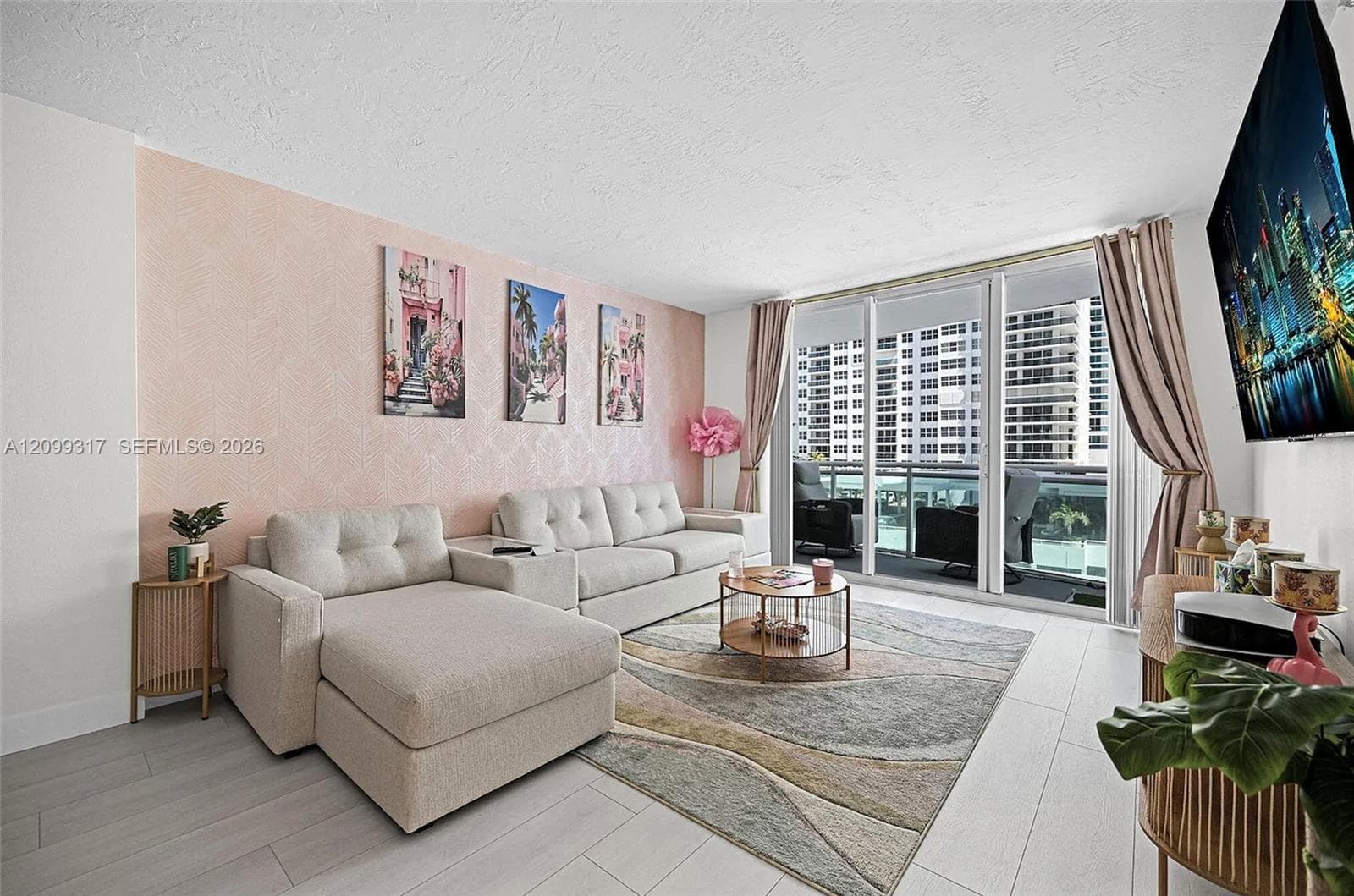 RESIDENCES ON HOLLYWOOD BL · #403 in Hollywood - Photo 4