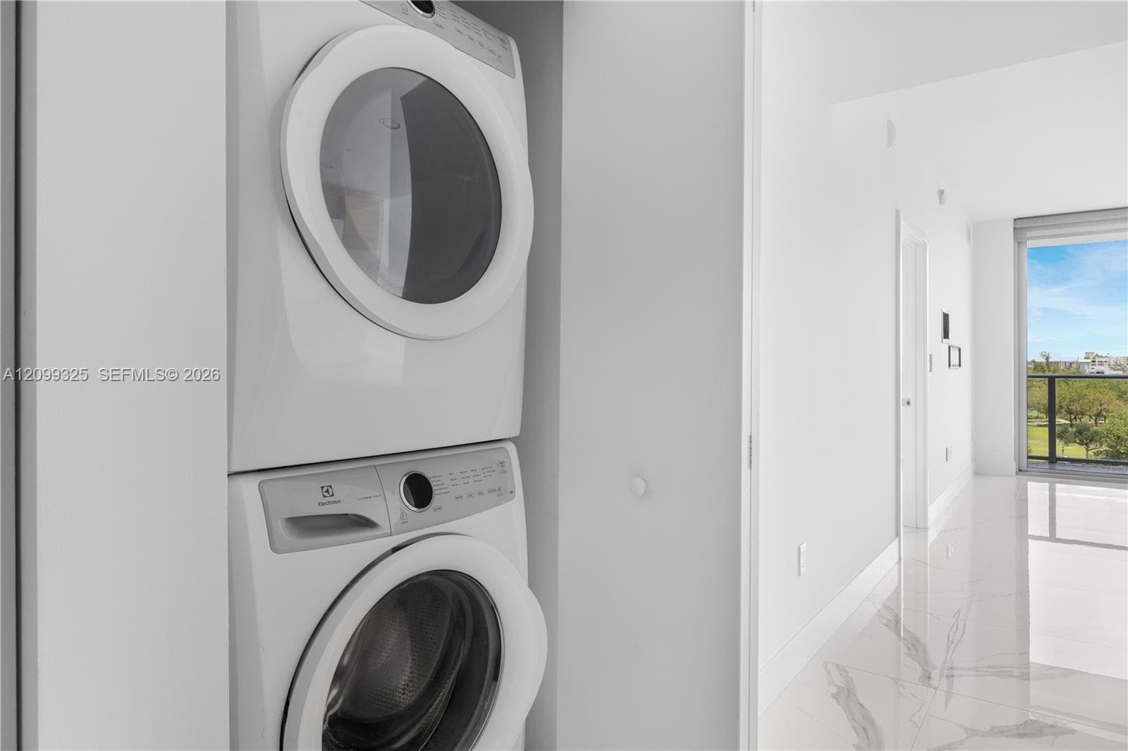 THE HARBOUR NORTH CONDO · #506 in North Miami Beach - Photo 23