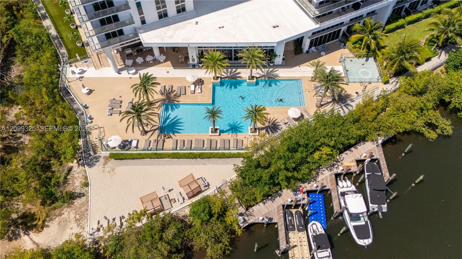 THE HARBOUR NORTH CONDO · #506 in North Miami Beach - Photo 27