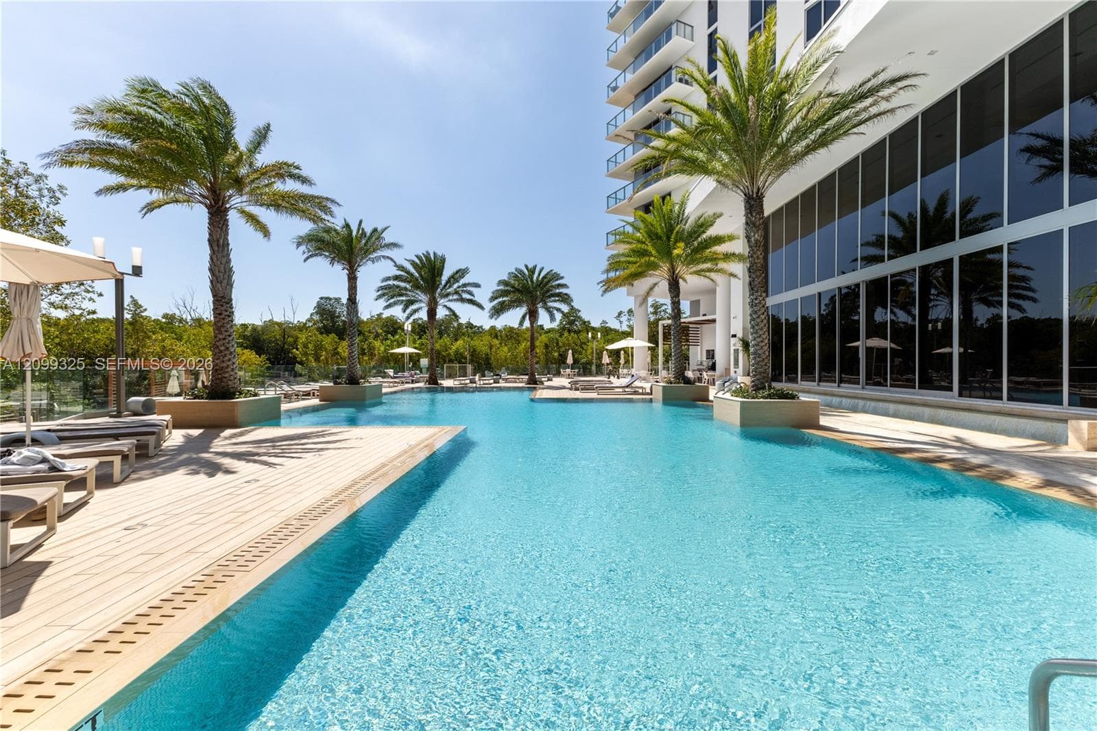 THE HARBOUR NORTH CONDO · #506 in North Miami Beach - Photo 3