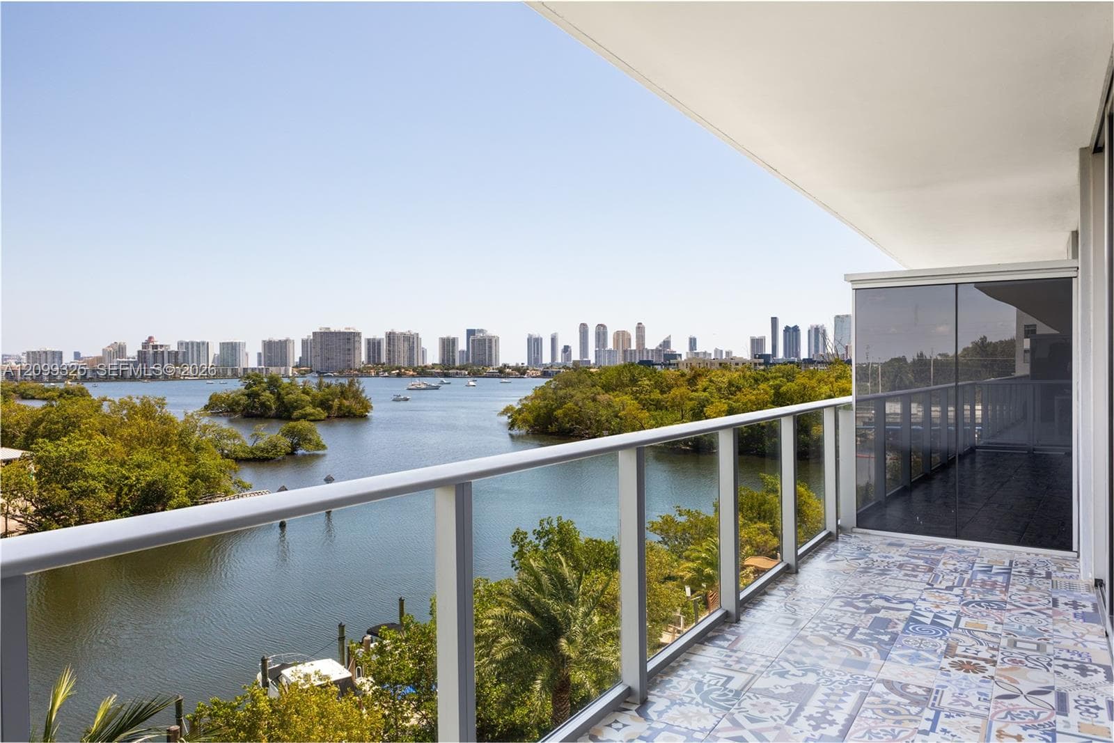 THE HARBOUR NORTH CONDO · #506 in North Miami Beach - Photo 1