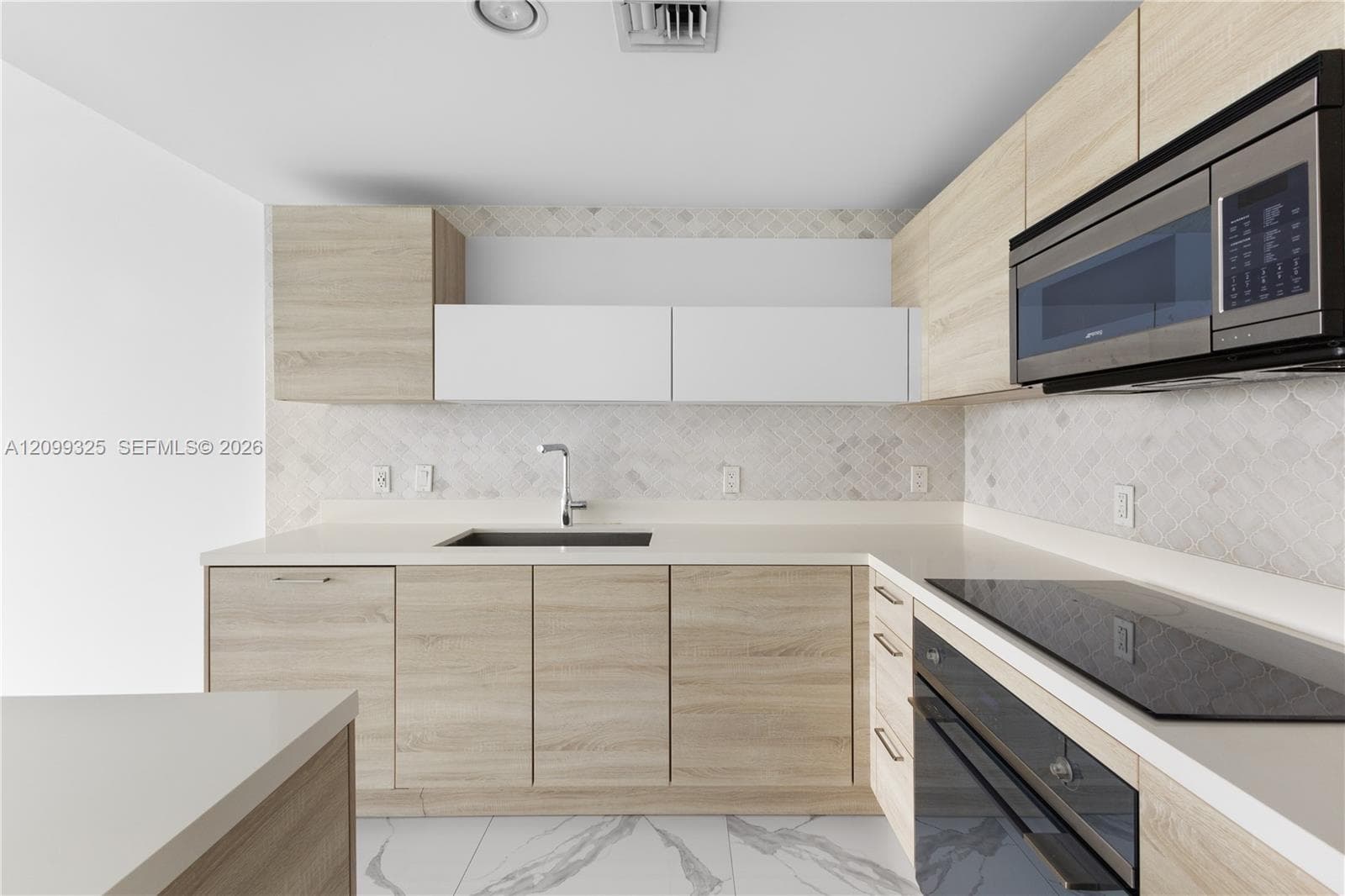 THE HARBOUR NORTH CONDO · #506 in North Miami Beach - Photo 9