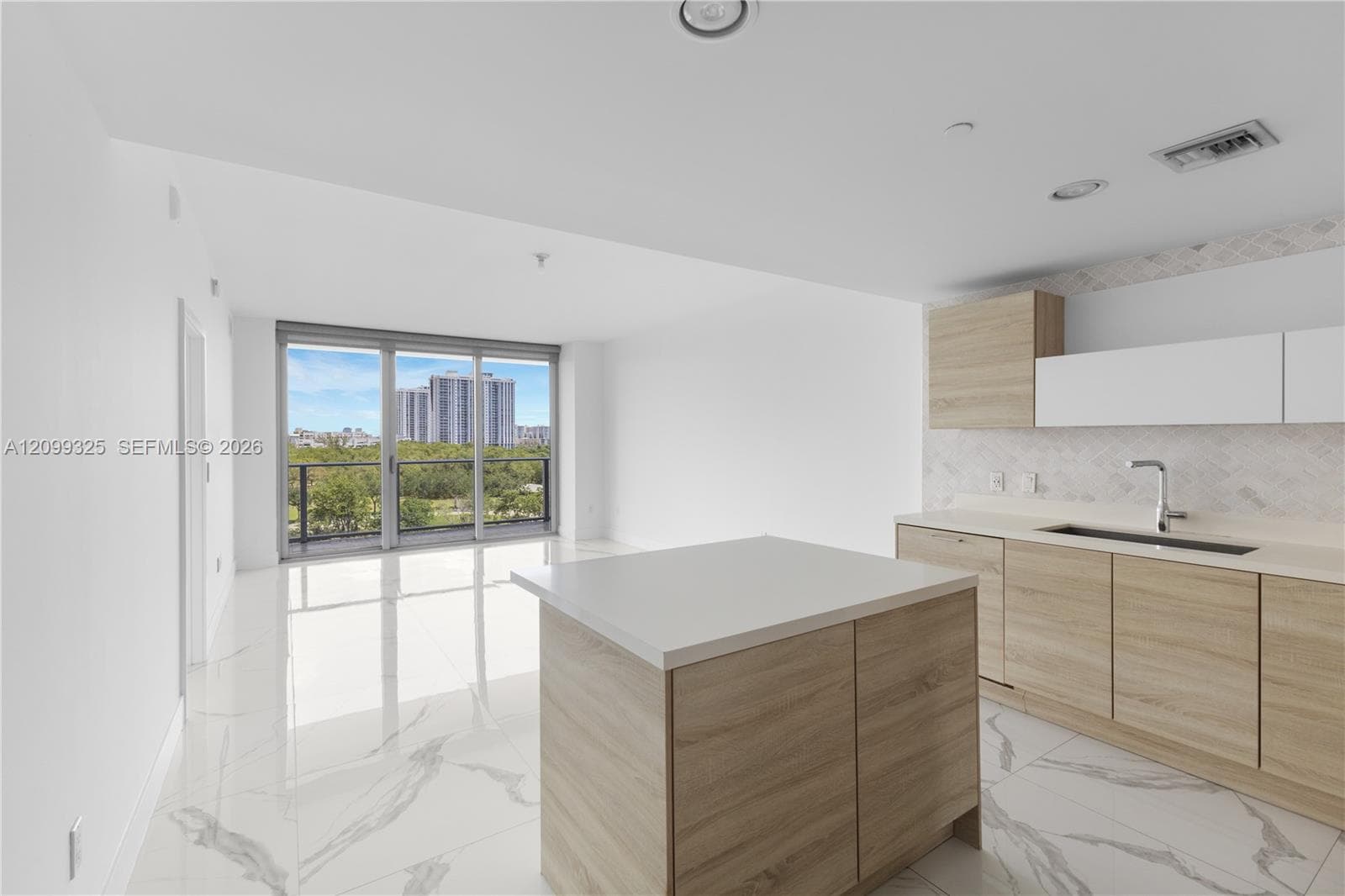 THE HARBOUR NORTH CONDO · #506 in North Miami Beach - Photo 10